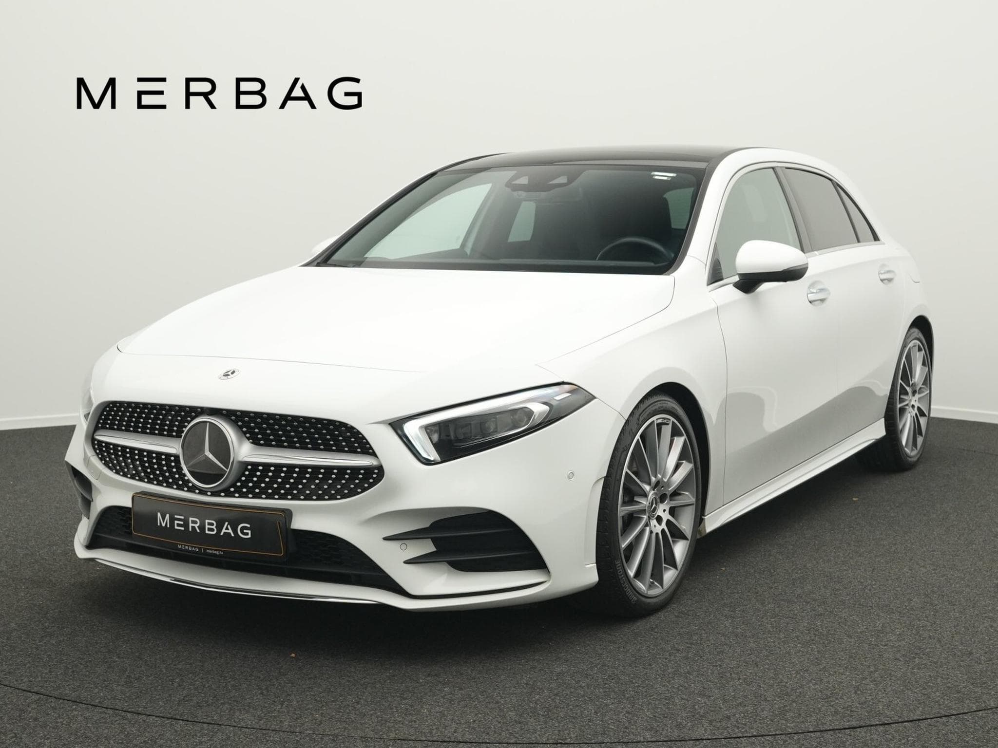Mercedes A 200 d AMG-Line LED+Pano+Kamera+19" (2022) - Photo 1