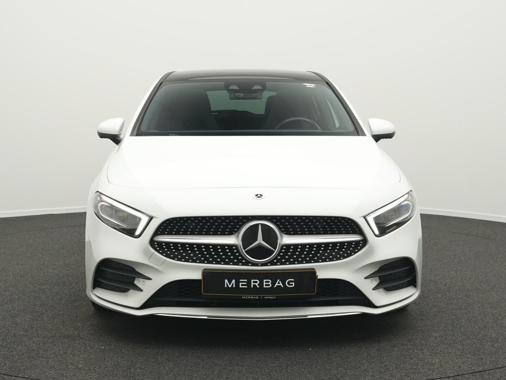Mercedes A 200 d AMG-Line LED+Pano+Kamera+19" (2022) - Photo 2