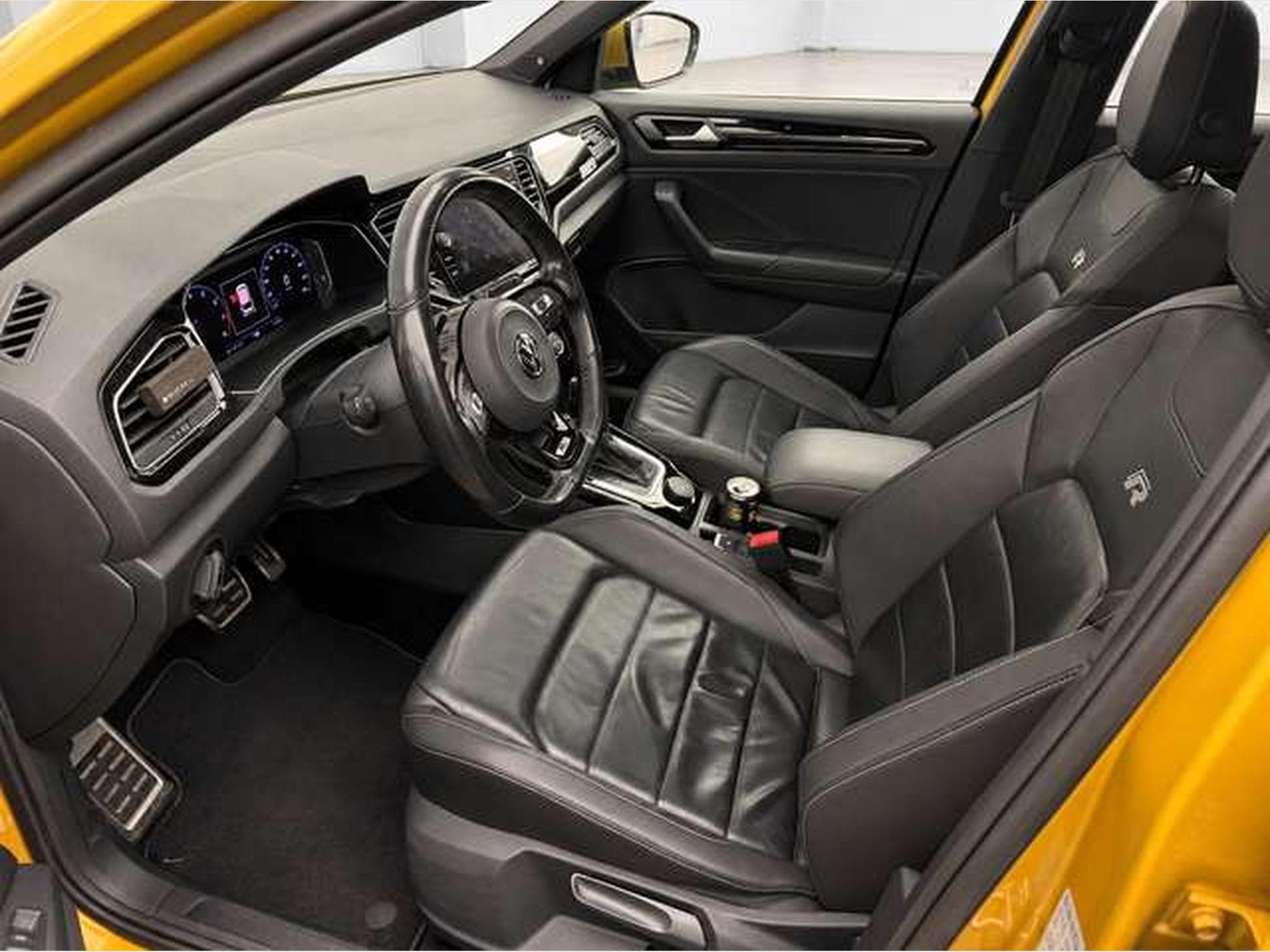 VW T-Roc R 4M 2.H *19 *APR*Pano*Beats*ACC*DCC*AHK (2020) - Photo 2