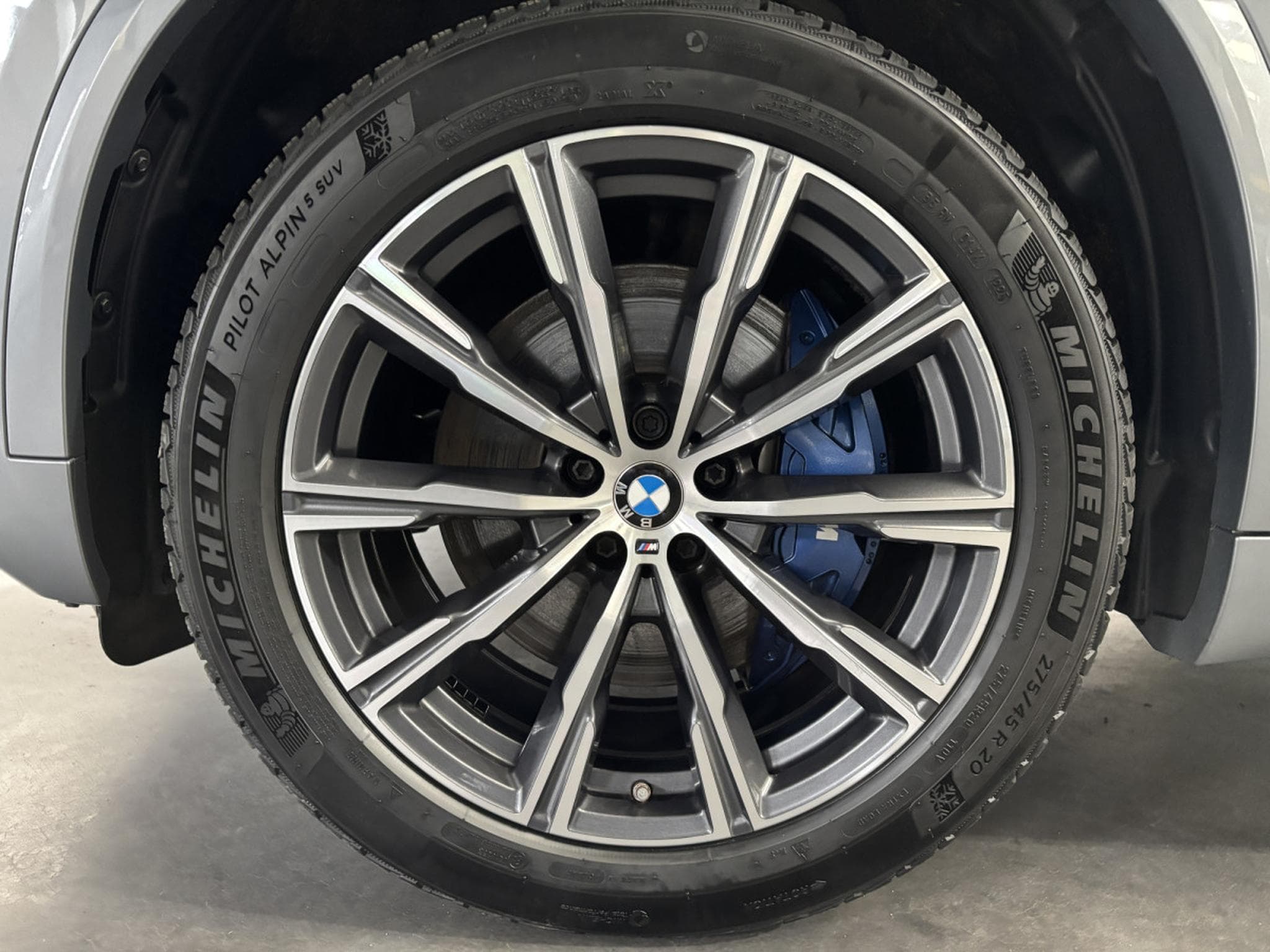 BMW X5 30d xDrive M Sport (2024) - Photo 8