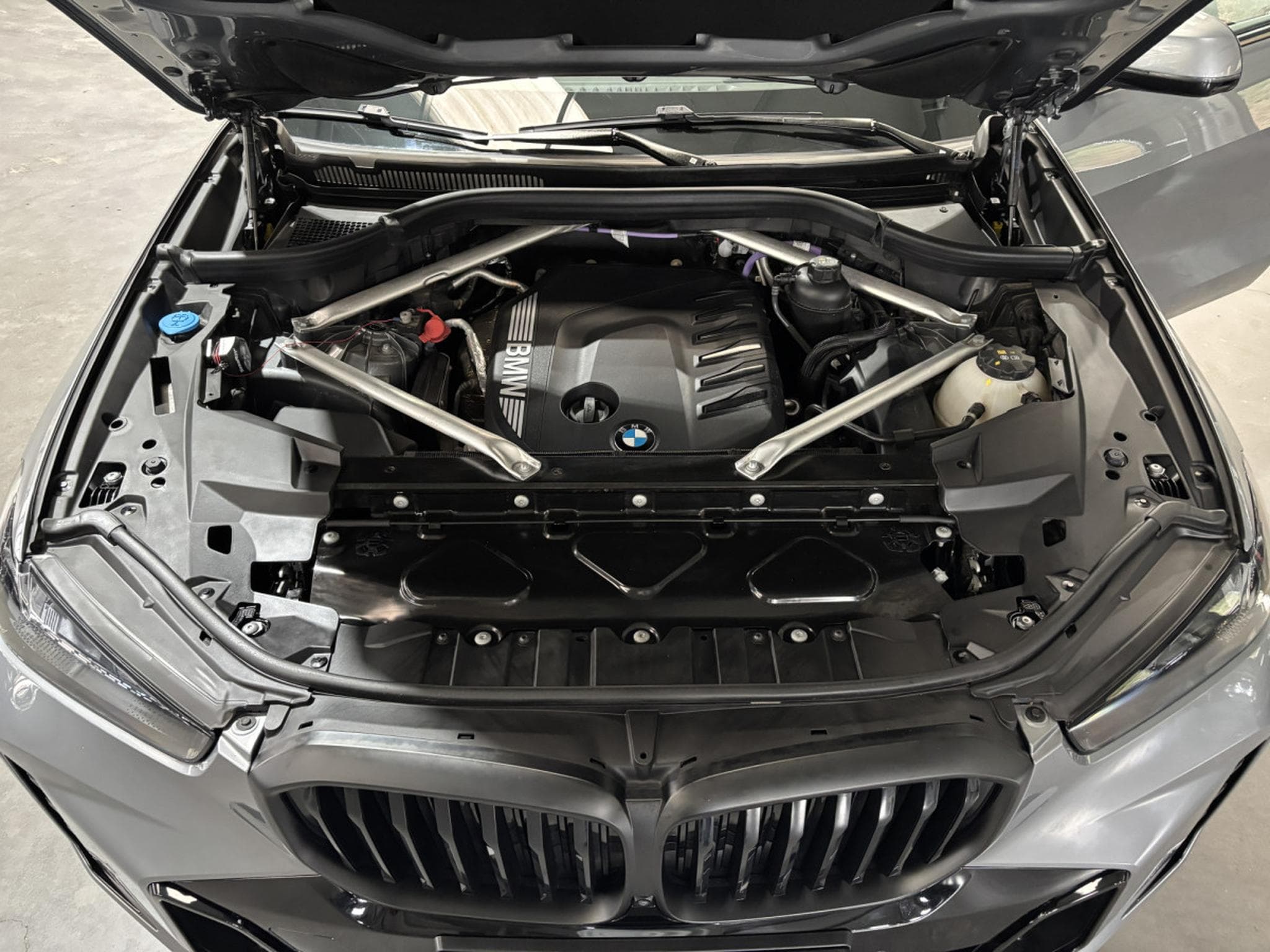 BMW X5 30d xDrive M Sport (2024) - Photo 9