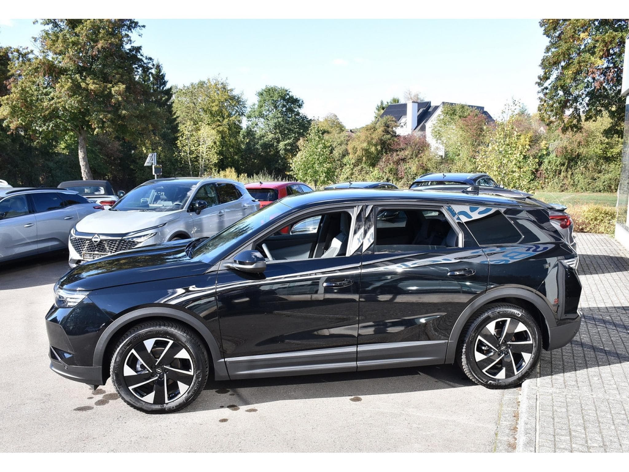 Opel Grandland 1.2 Hybrid 145 e-DCT6 GS ACC FOCAL SG CHFF LANE CAM 1° MAIN (2025) - Foto 3