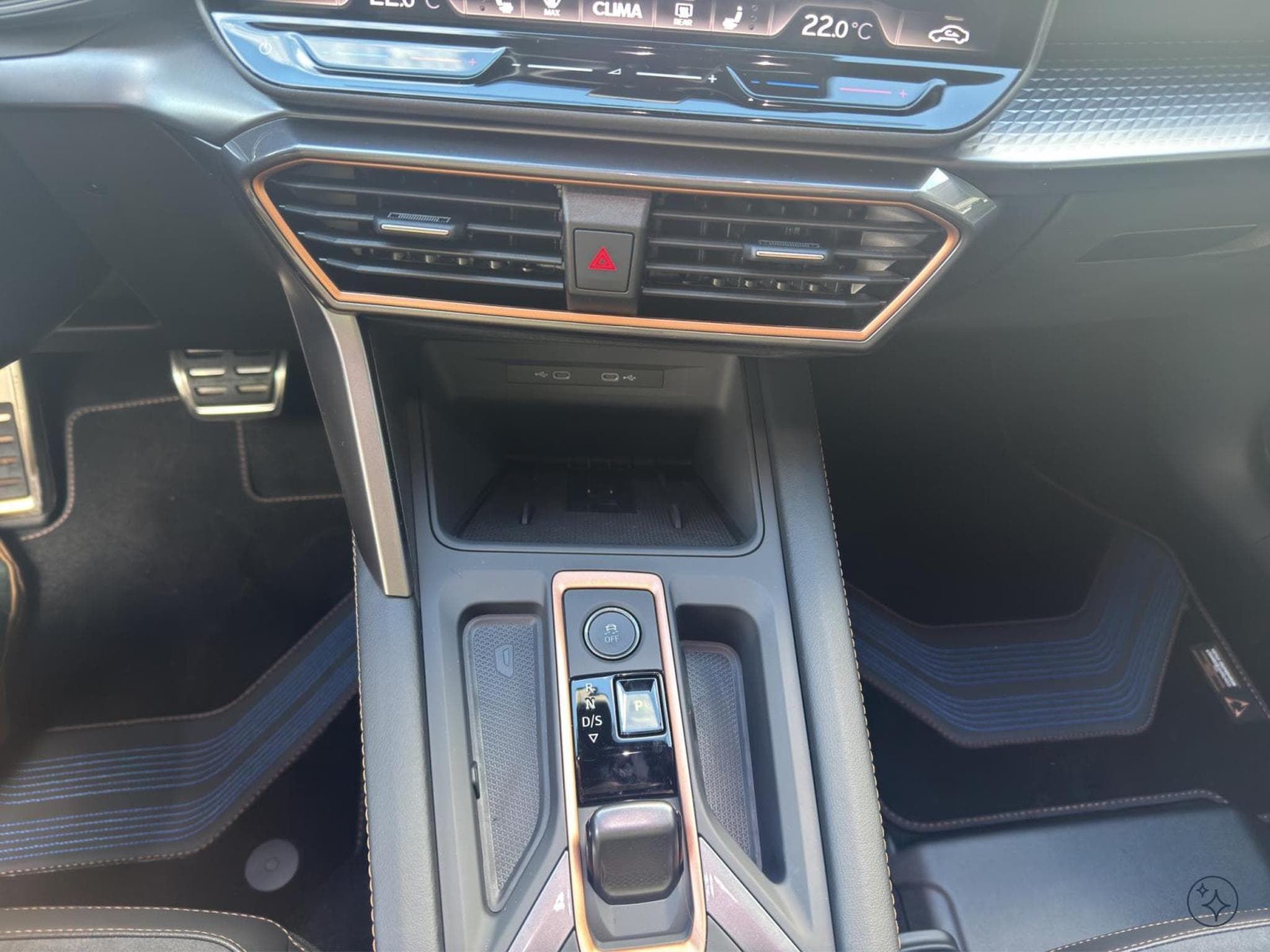 Cupra Leon mHEV, Matrix, Dynamica Seats, Sennheiser, NAVI, Apple Carpla (2026) - Photo 10