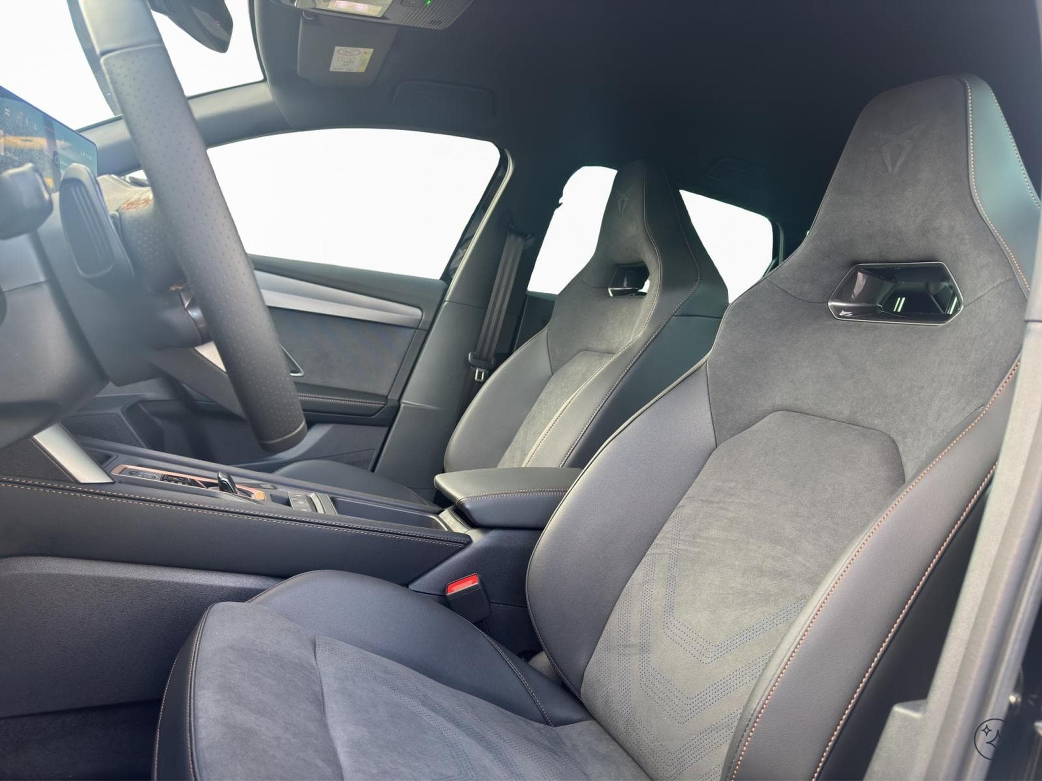 Cupra Leon mHEV, Matrix, Dynamica Seats, Sennheiser, NAVI, Apple Carpla (2026) - Photo 12