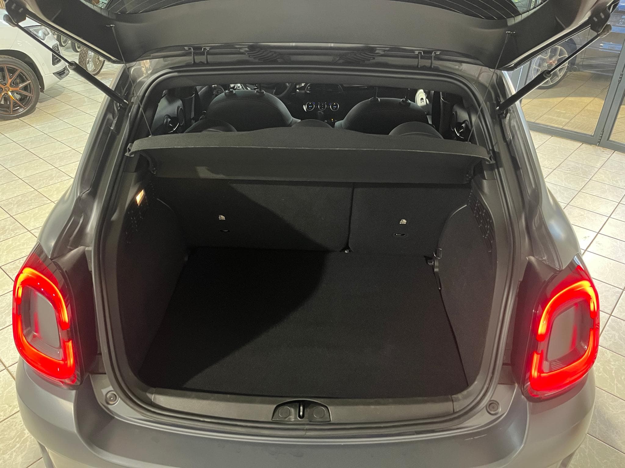 Fiat 500X SPORT 1.3 FireFly 150cv DCT (2021) - Photo 24