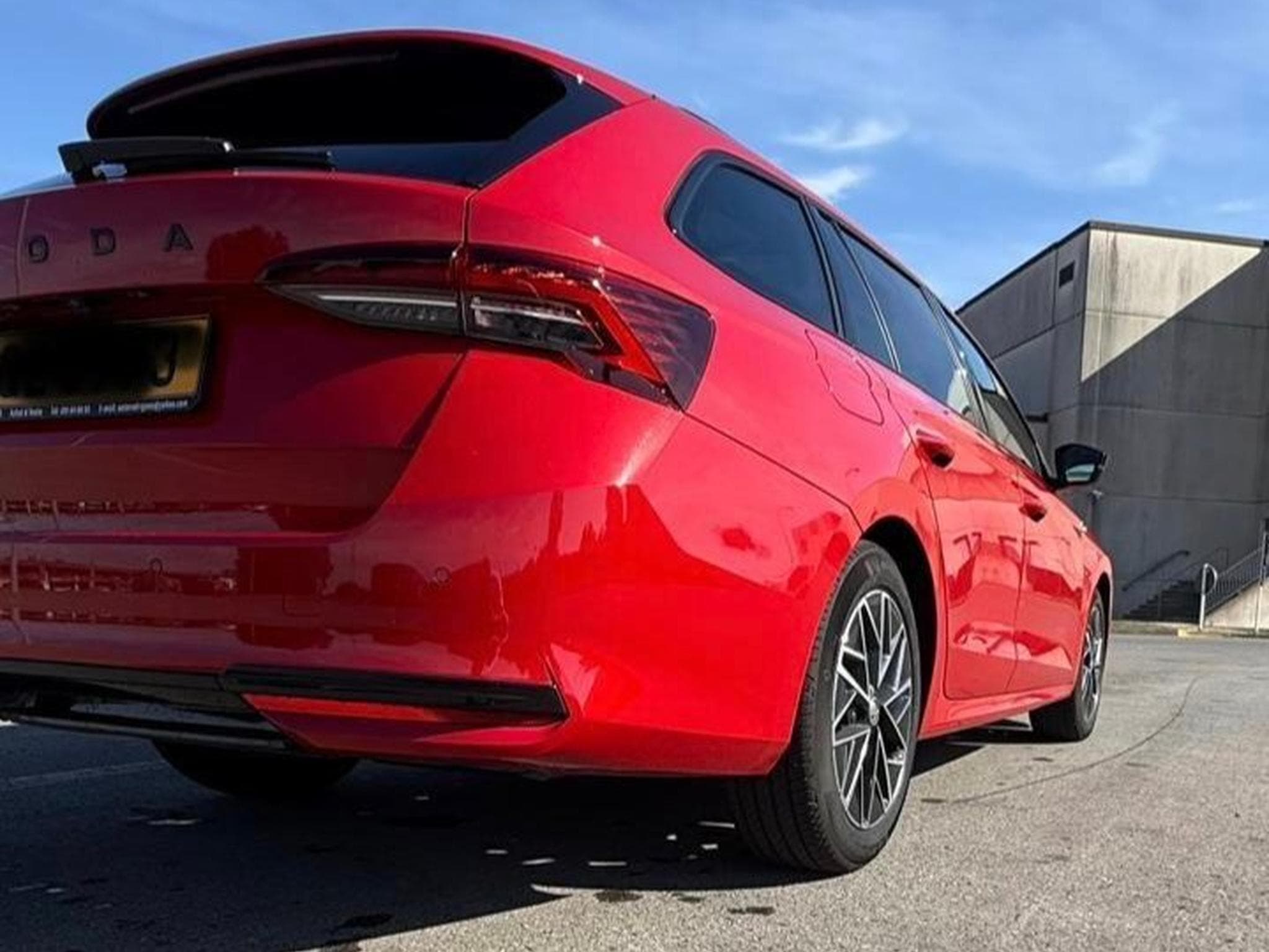 Skoda Octavia Sportline (2025) - Photo 2