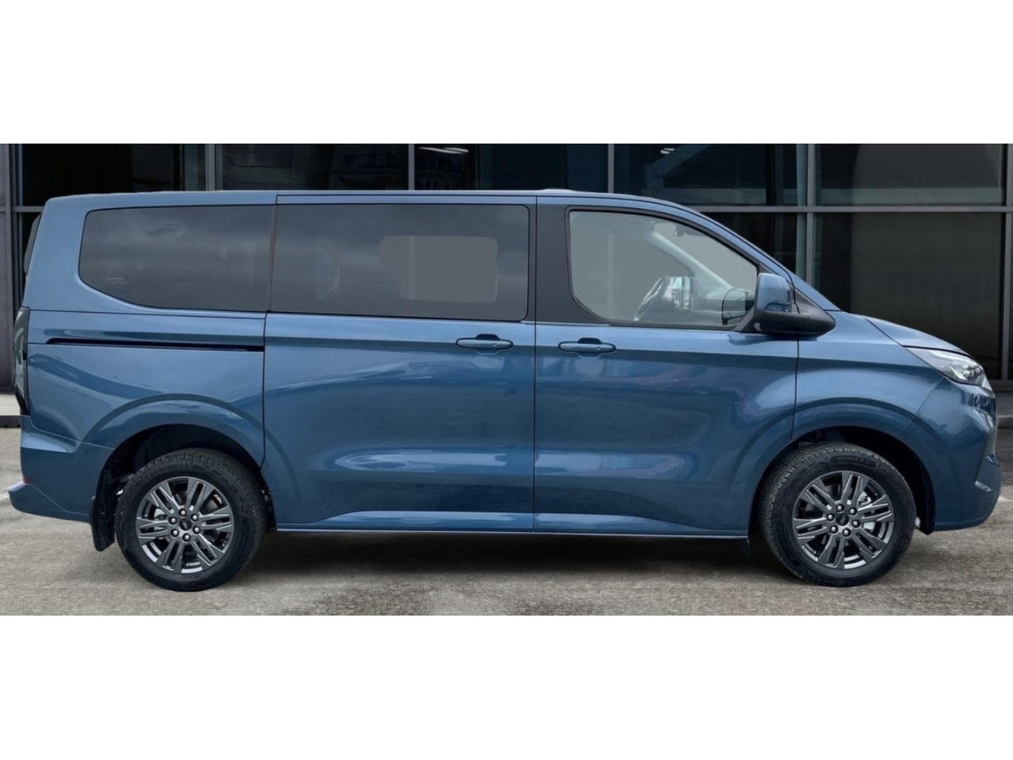 Ford Tourneo Ford Tourneo Custom L1 Titanium Automatique (2026) - Foto 2