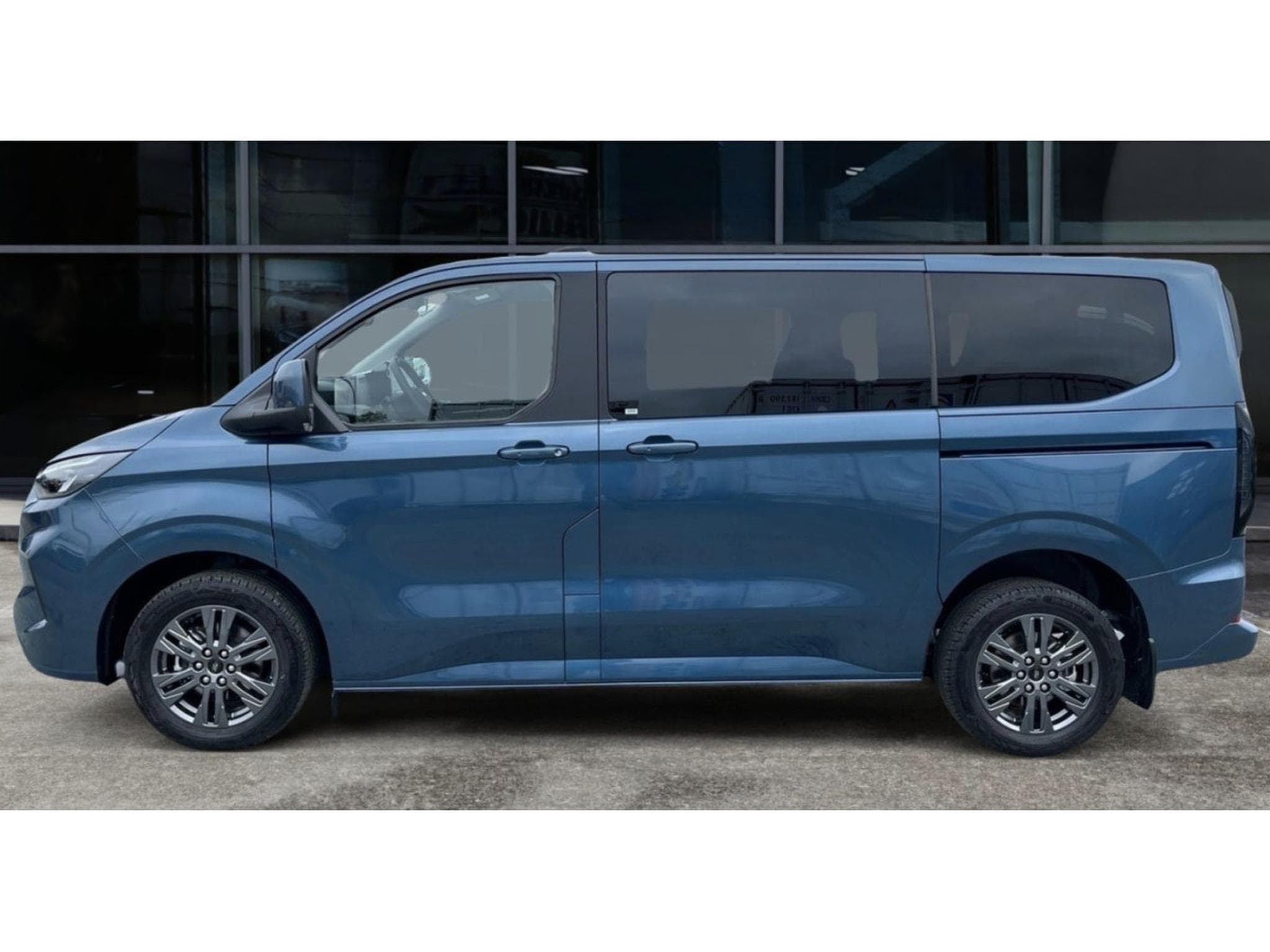 Ford Tourneo Ford Tourneo Custom L1 Titanium Automatique (2026) - Foto 1