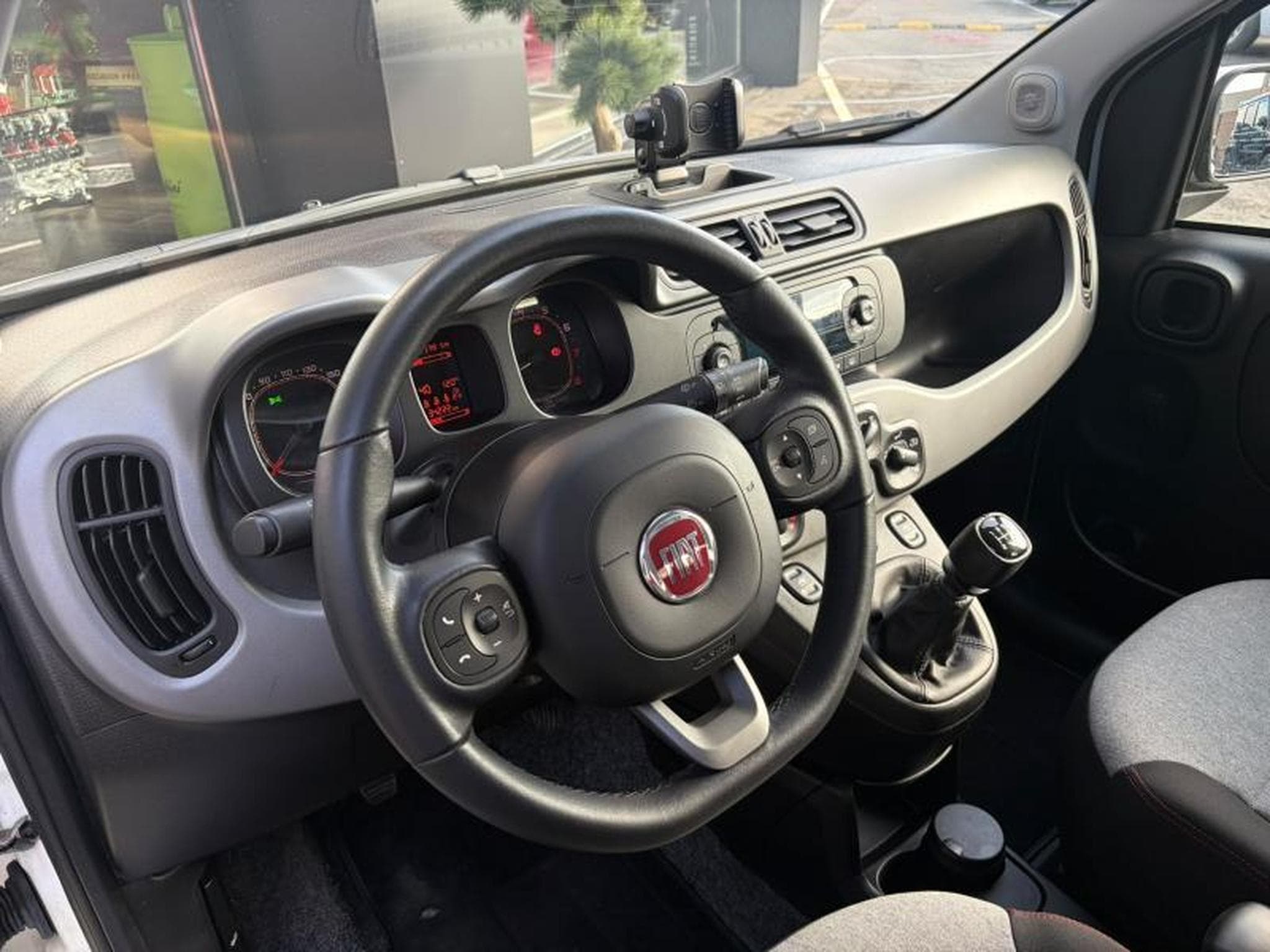 Fiat Panda Easy 1.2 69ch/Clim/PDC (2017) - Photo 6