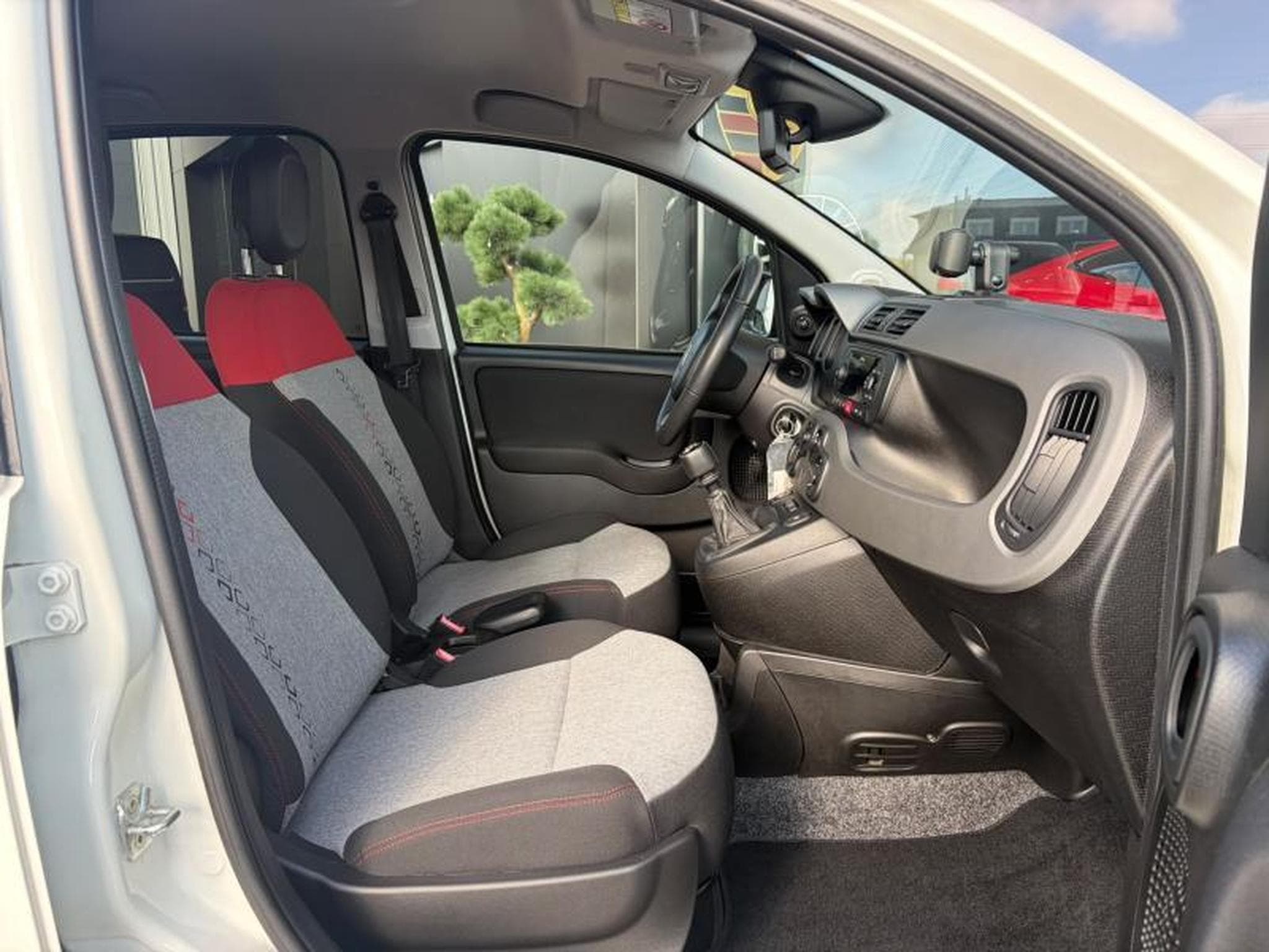 Fiat Panda Easy 1.2 69ch/Clim/PDC (2017) - Photo 10