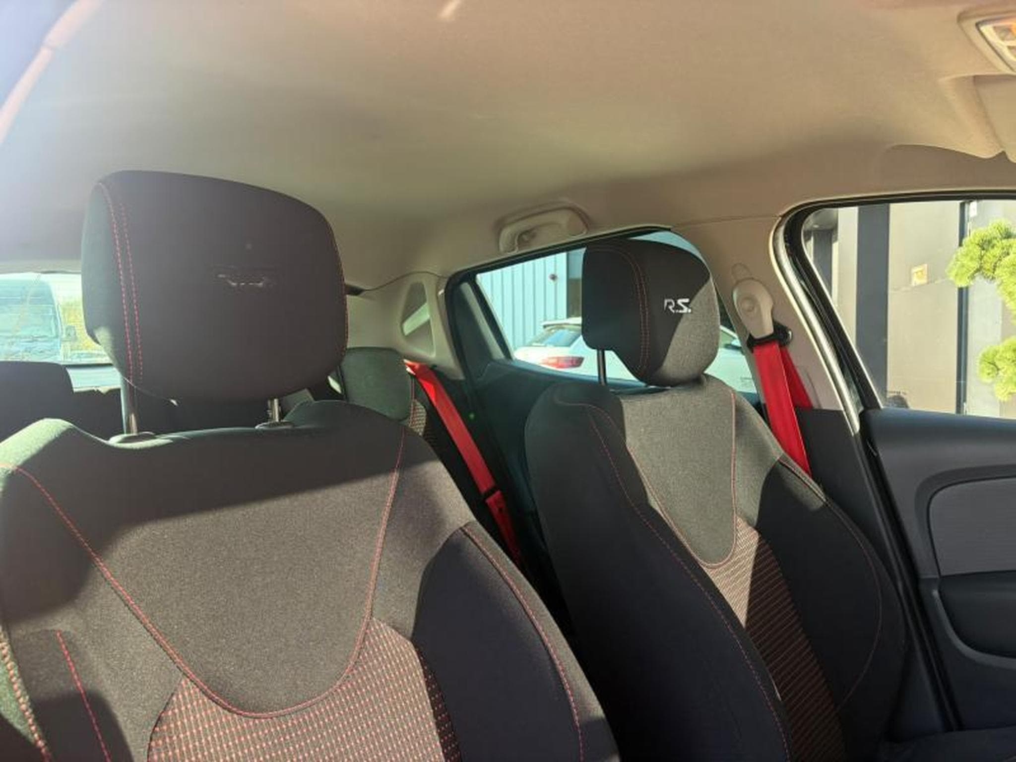 Renault Clio IV RS 1.6 200ch/PDC/GPS (2014) - Photo 12