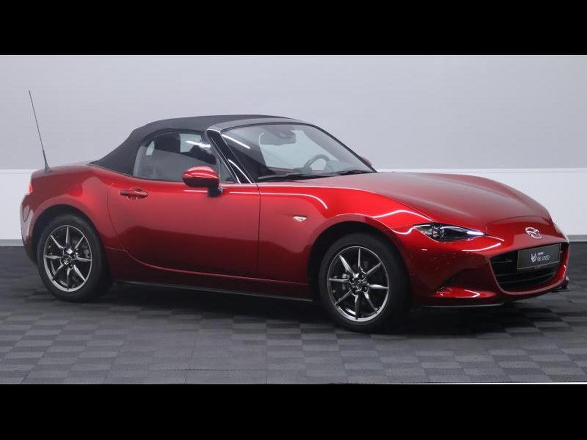 Mazda MX-5 Skyactiv-G 130ch (2021) - Photo 9