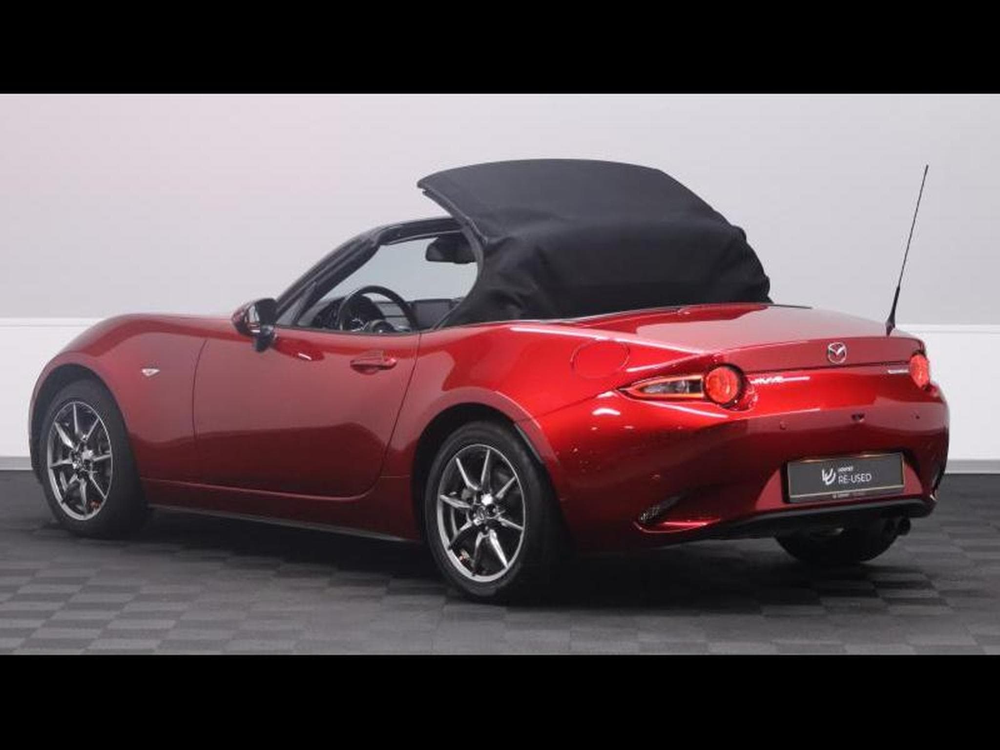 Mazda MX-5 Skyactiv-G 130ch (2021) - Photo 20