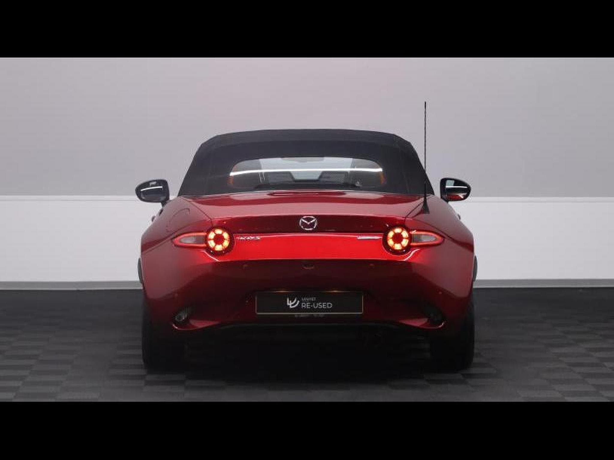 Mazda MX-5 Skyactiv-G 130ch (2021) - Photo 18
