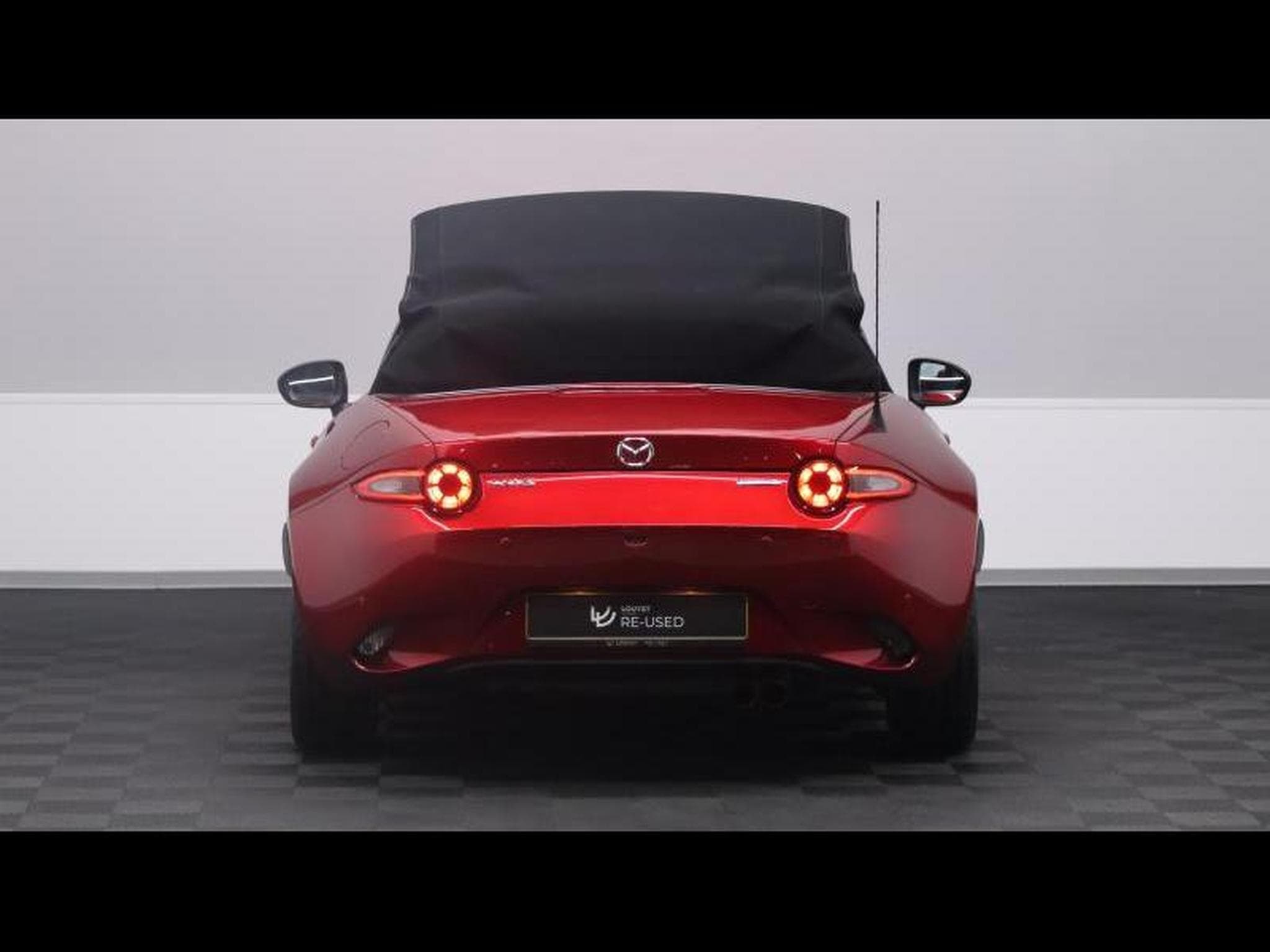 Mazda MX-5 Skyactiv-G 130ch (2021) - Photo 17