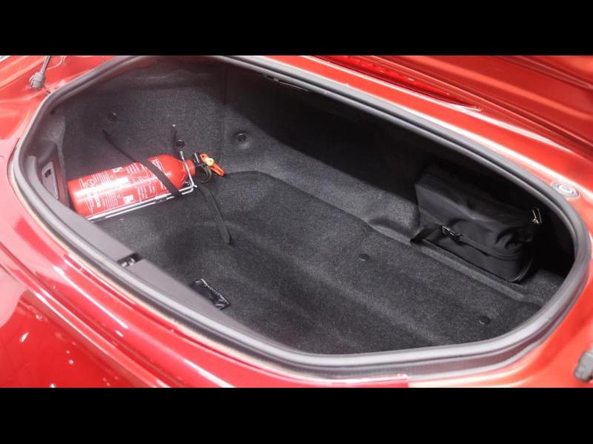 Mazda MX-5 Skyactiv-G 130ch (2021) - Photo 24