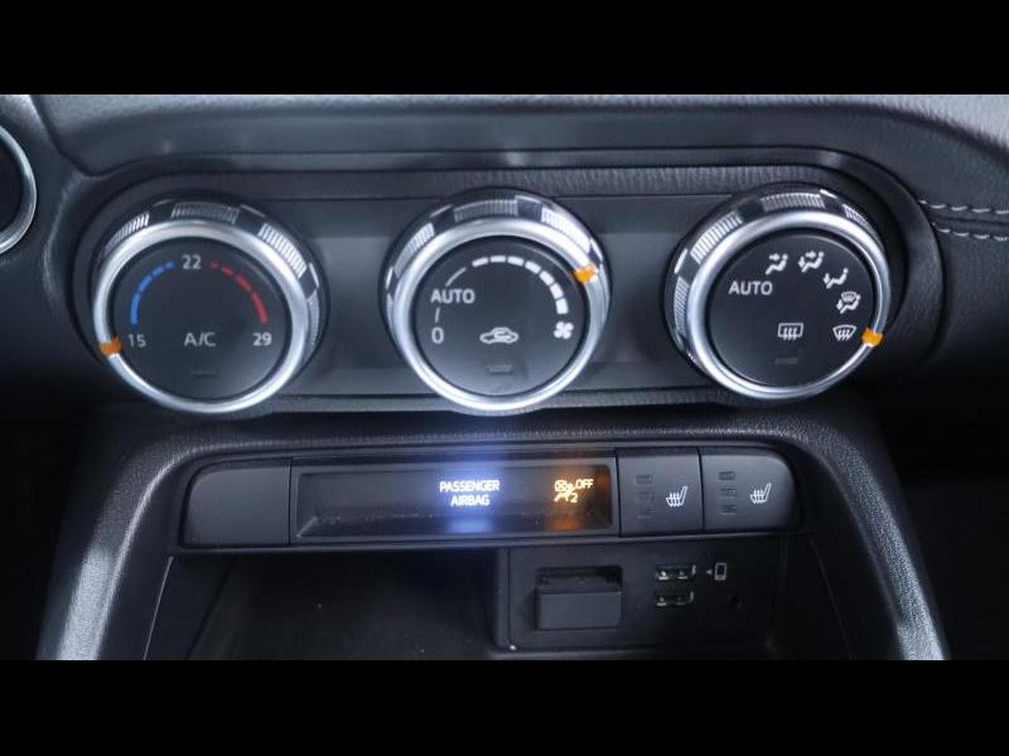 Mazda MX-5 Skyactiv-G 130ch (2021) - Photo 40