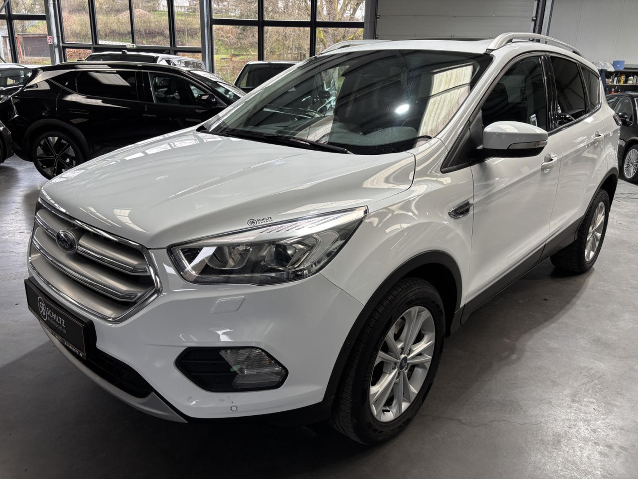Ford Kuga 2.0 TDCi 150ch Titanium 2WD (2018) - Photo 6