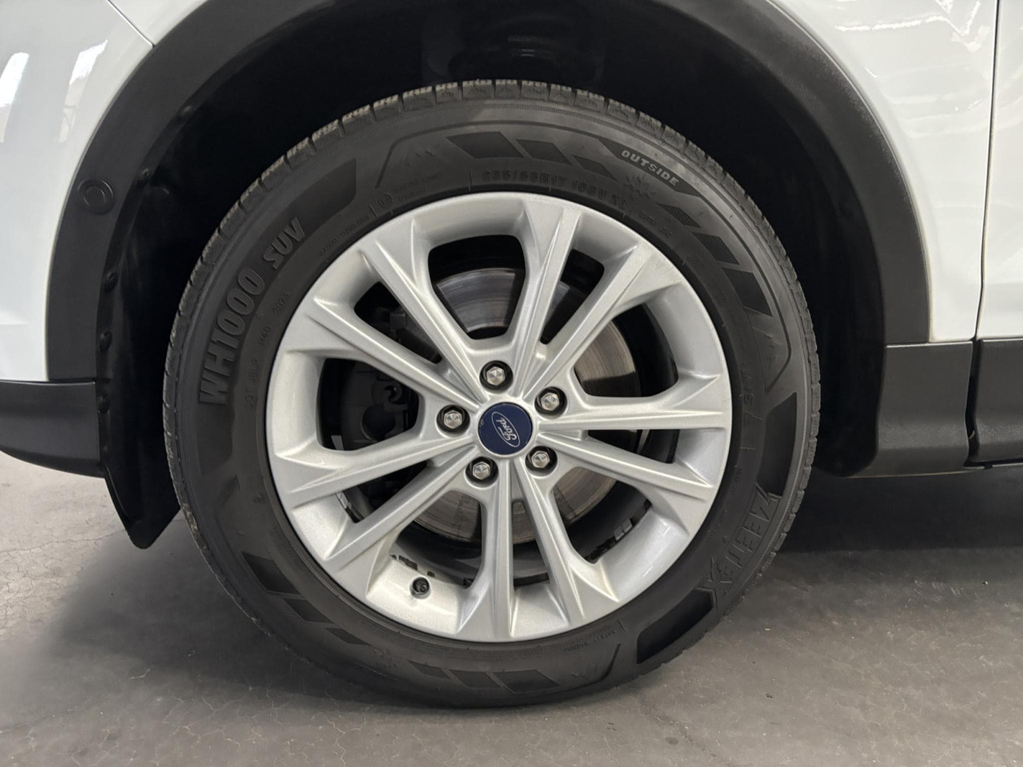 Ford Kuga 2.0 TDCi 150ch Titanium 2WD (2018) - Photo 8