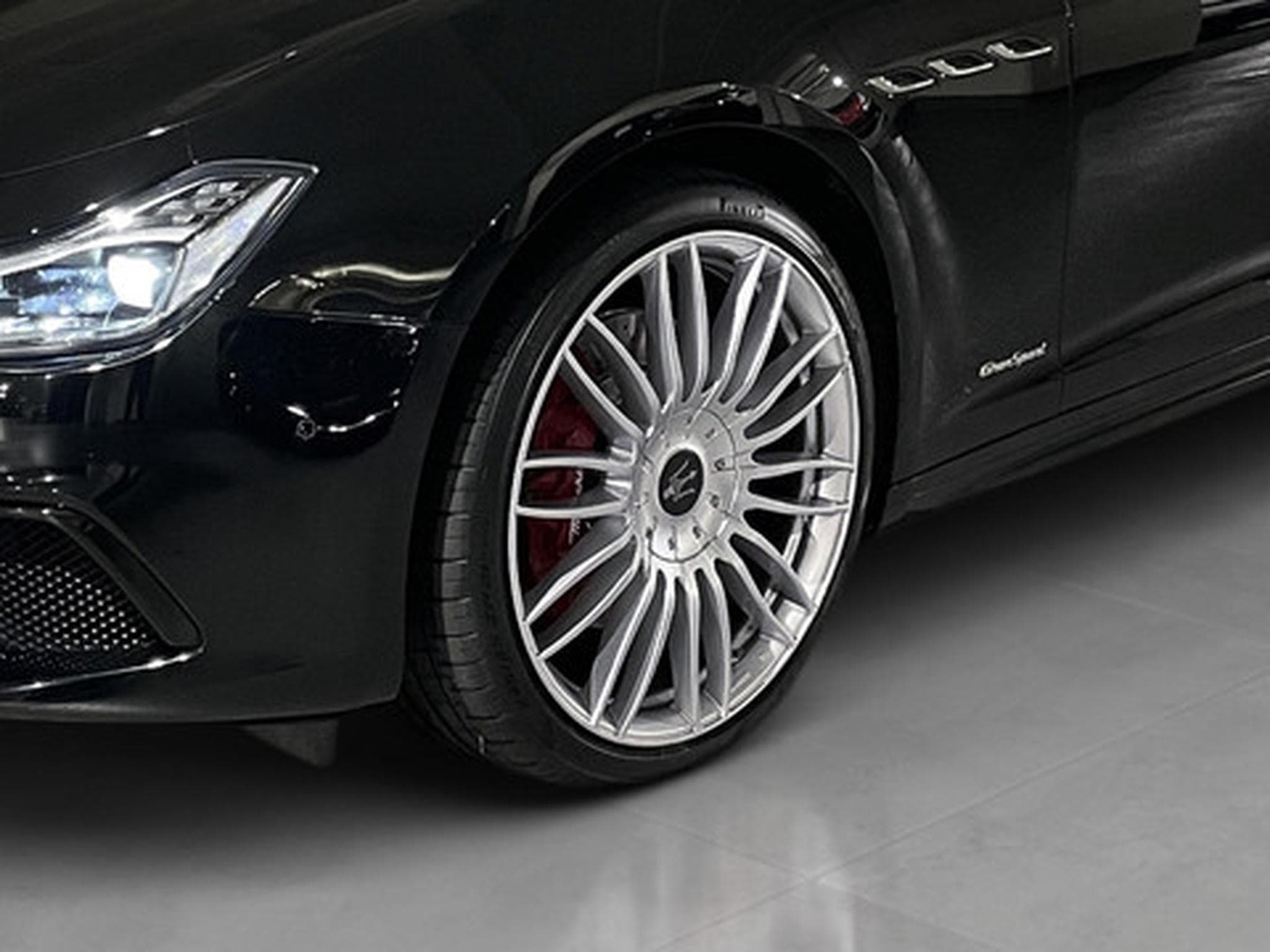 Maserati Ghibli 3.0 Aut. Limousine (2019) - Photo 22
