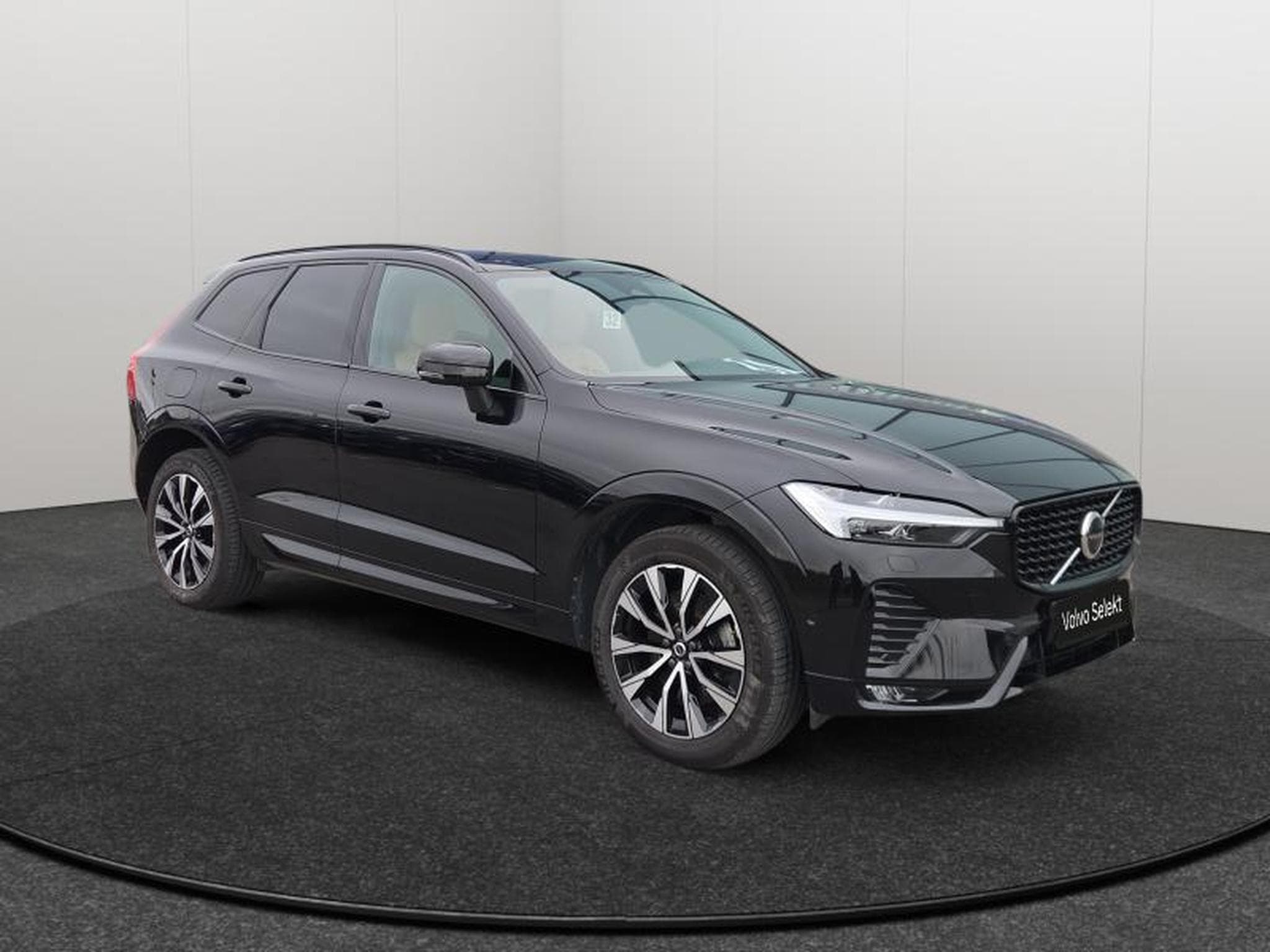 Volvo XC60 B4 Plus Dark / Essence (2022) - Photo 8