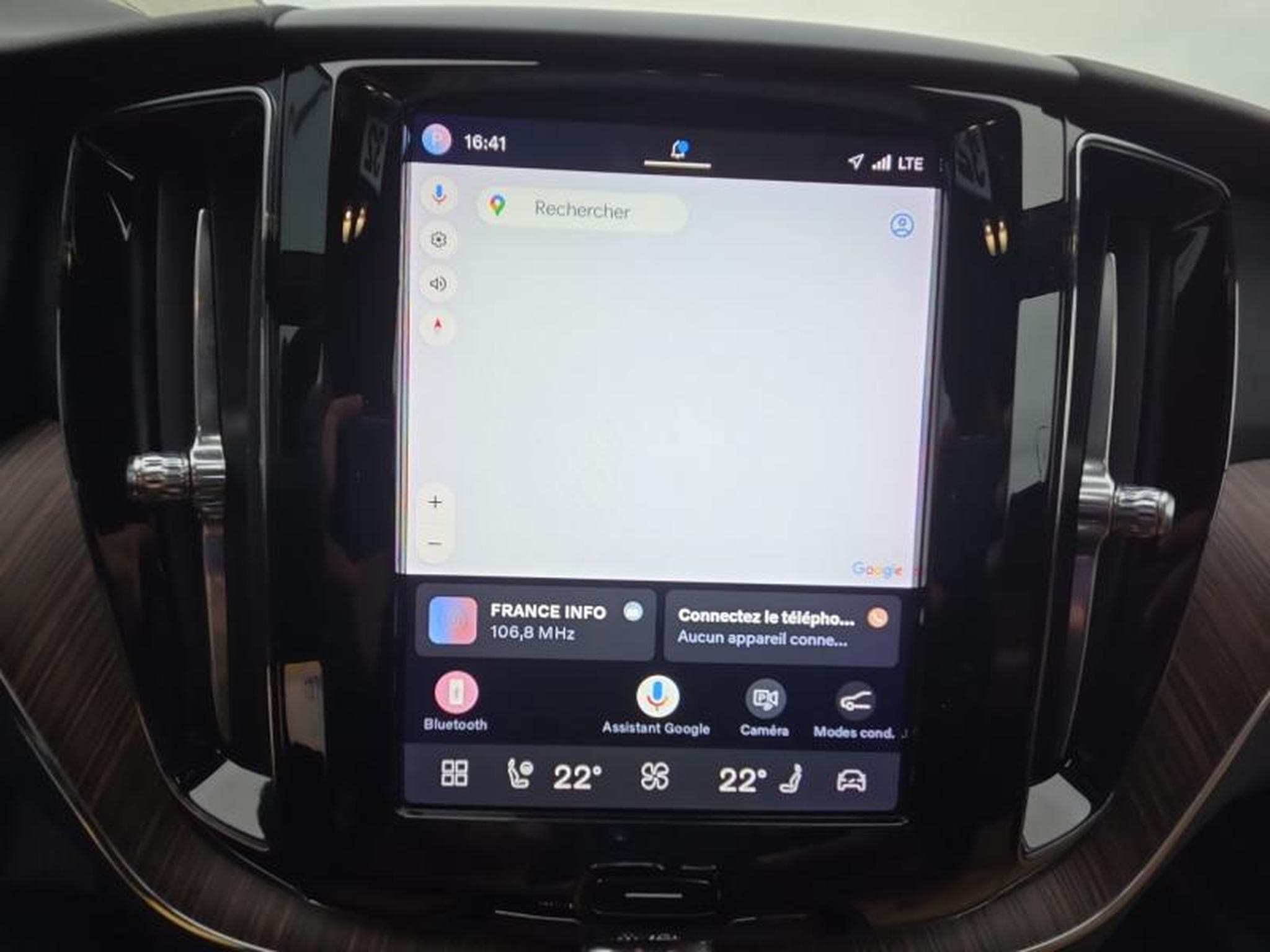 Volvo XC60 B4 Plus Dark / Essence (2022) - Photo 16