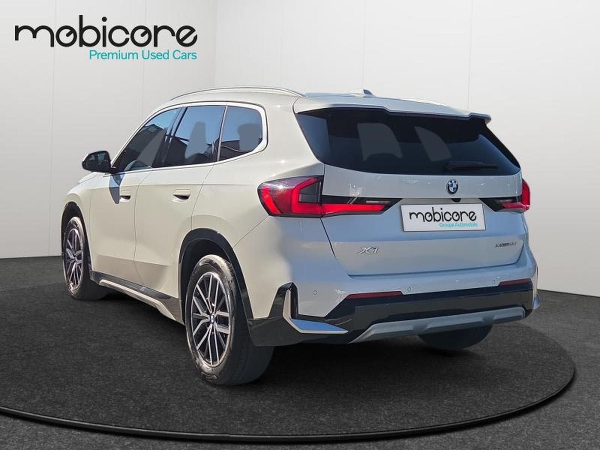 BMW X1 xDrive 23i PACK M/ Essence (2023) - Photo 4