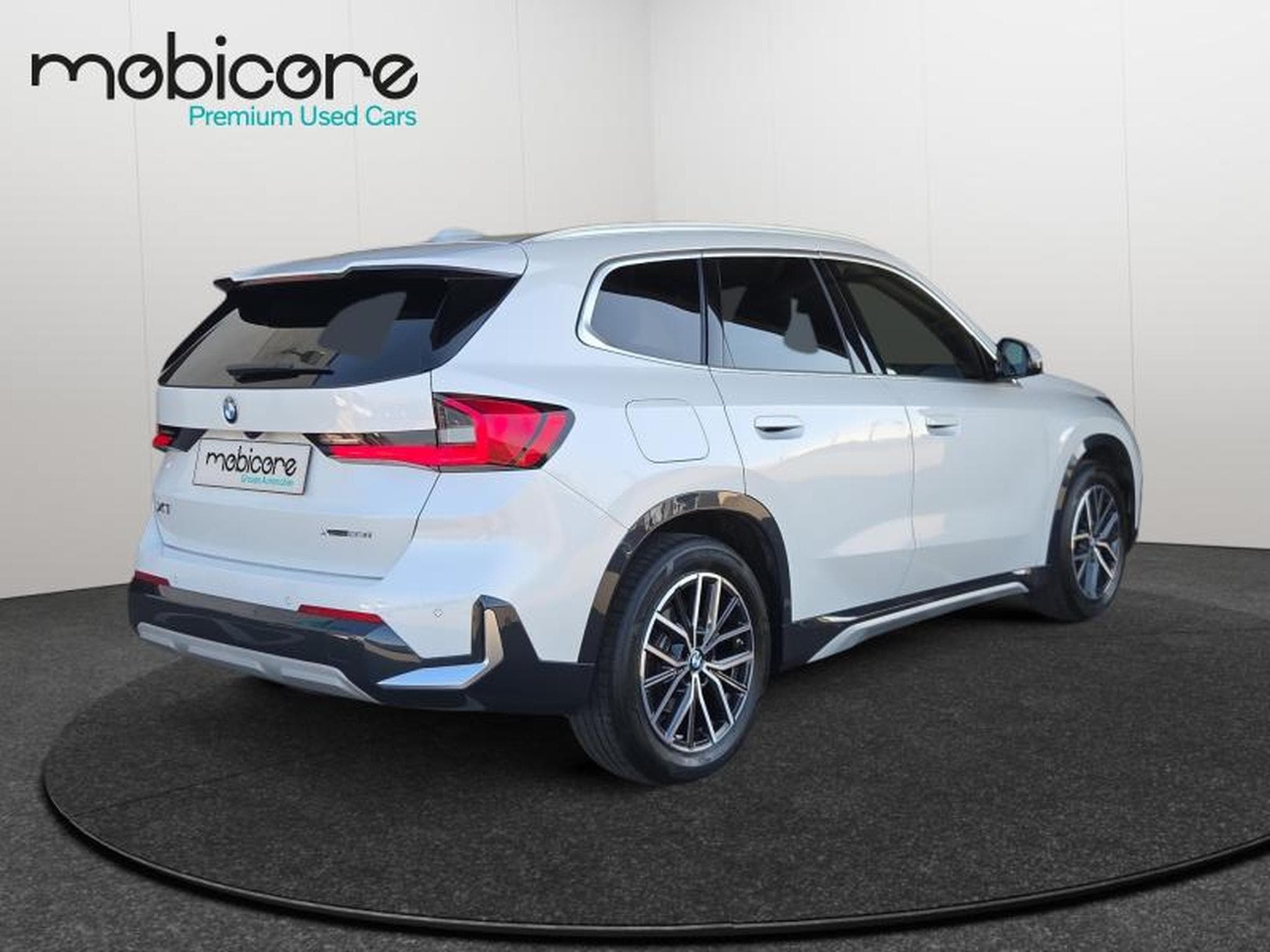 BMW X1 xDrive 23i PACK M/ Essence (2023) - Photo 2