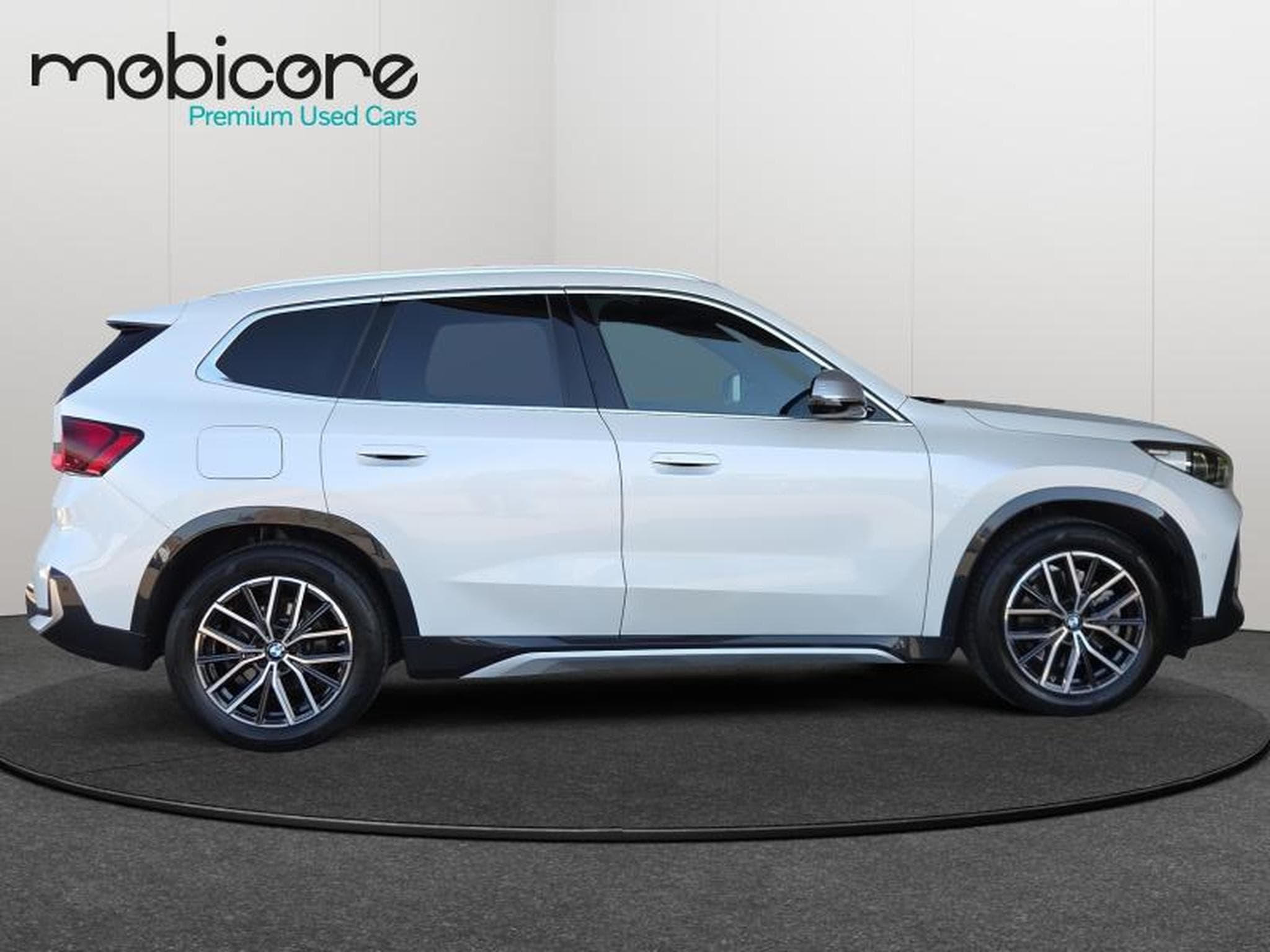 BMW X1 xDrive 23i PACK M/ Essence (2023) - Photo 6