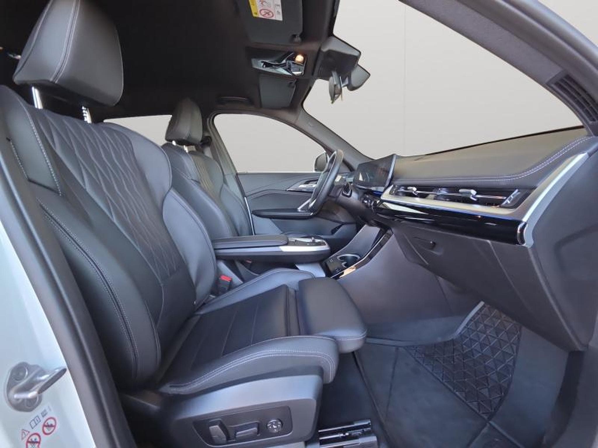 BMW X1 xDrive 23i PACK M/ Essence (2023) - Photo 14
