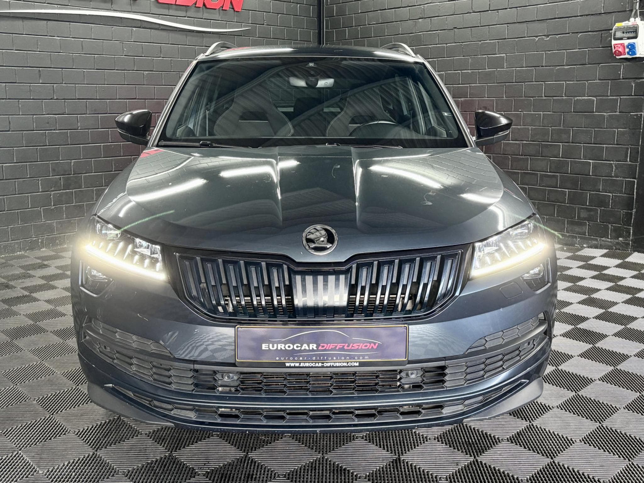 Skoda Karoq Sportline 2.0 TSI 190 CV 4x4 DSG7 *CAM* HAYON * ACC * (2021) - Photo 2