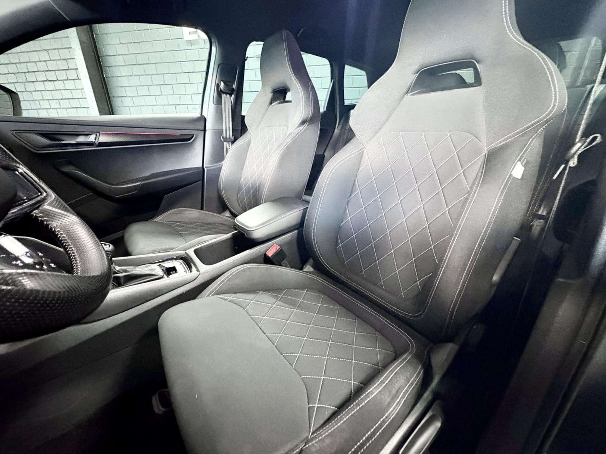 Skoda Karoq Sportline 2.0 TSI 190 CV 4x4 DSG7 *CAM* HAYON * ACC * (2021) - Photo 7
