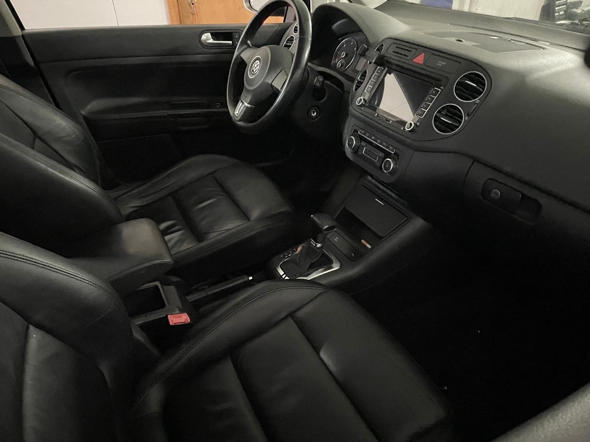VW Golf PLUS 6 2.0 CR TDI DSG (2009) - Photo 2