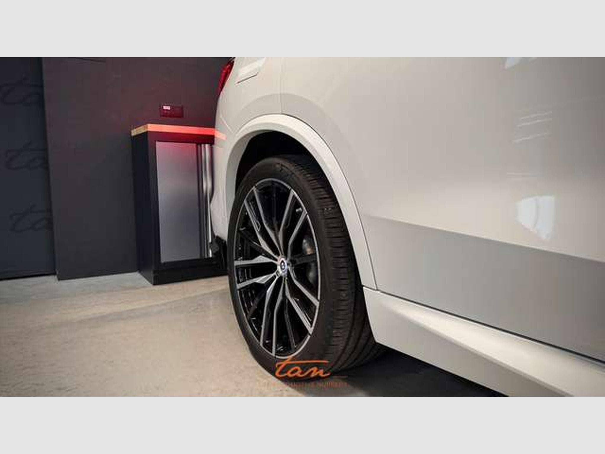 BMW X5 45e xDrive 3.0AS Pack M Sport Full Options + attache remorqu (2023) - Photo 11