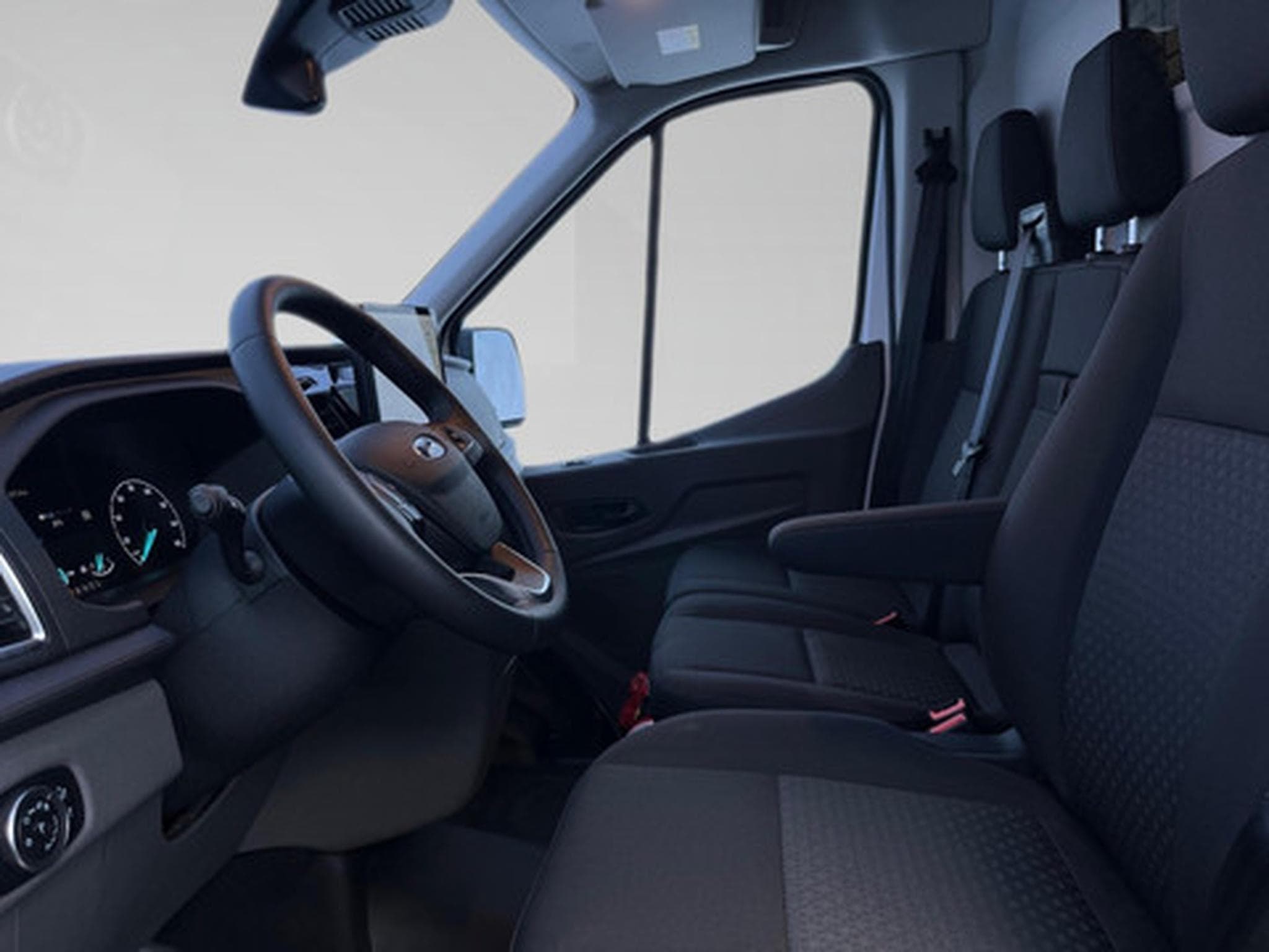 Ford E-Transit Trend (2024) - Photo 4