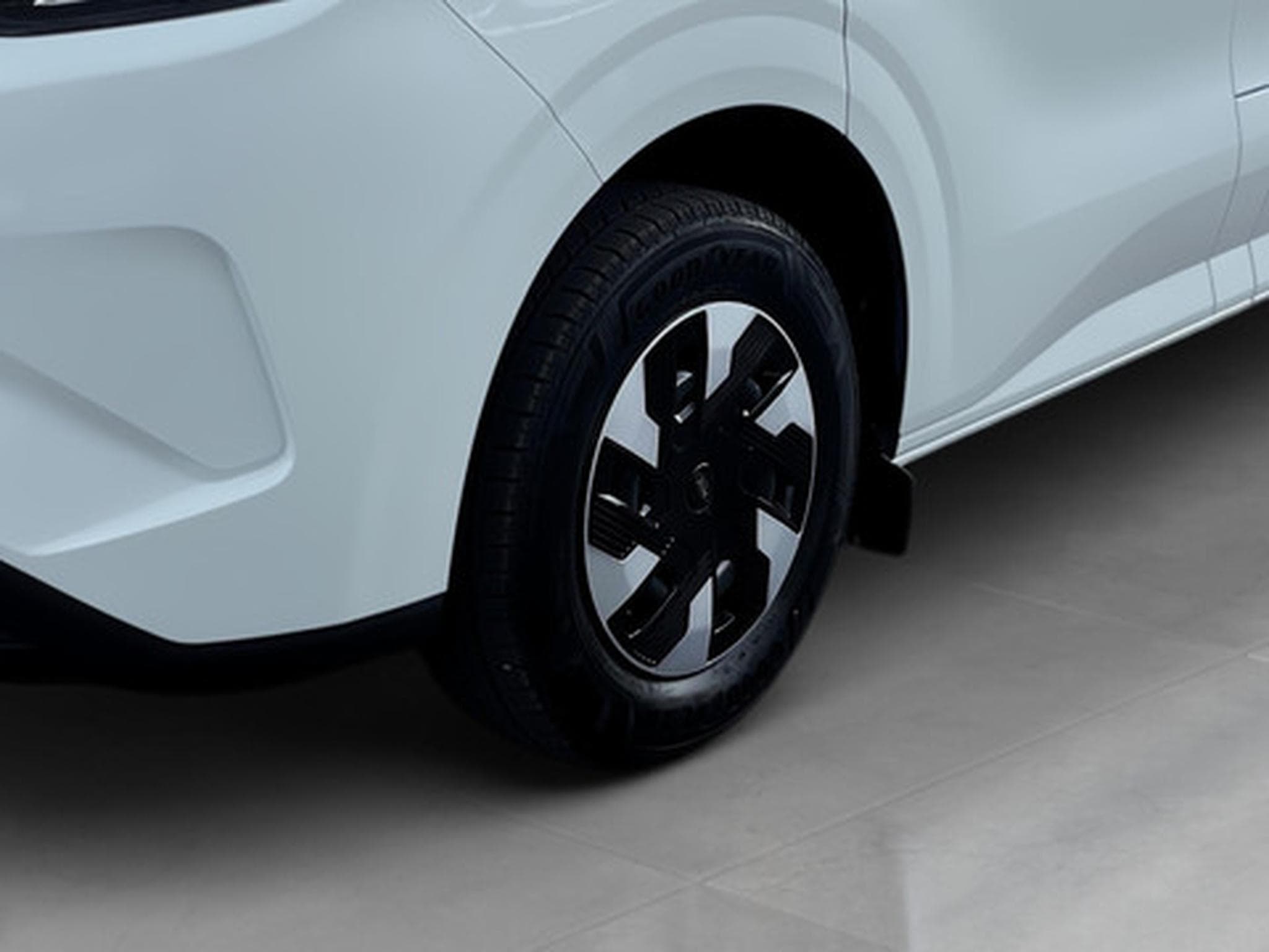 Ford Transit Trend 320S (2025) - Photo 5