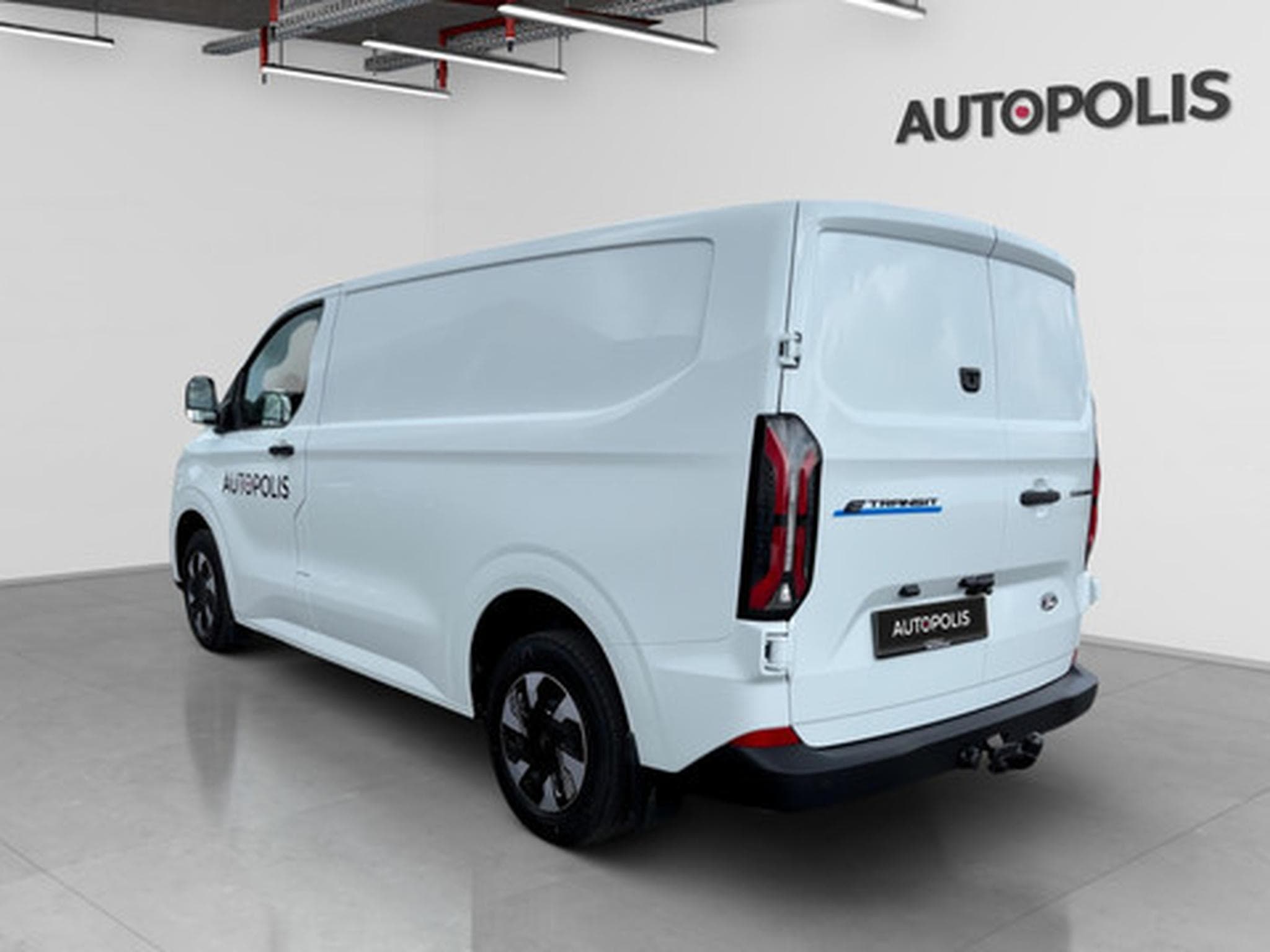 Ford Transit Trend 320S (2025) - Photo 6