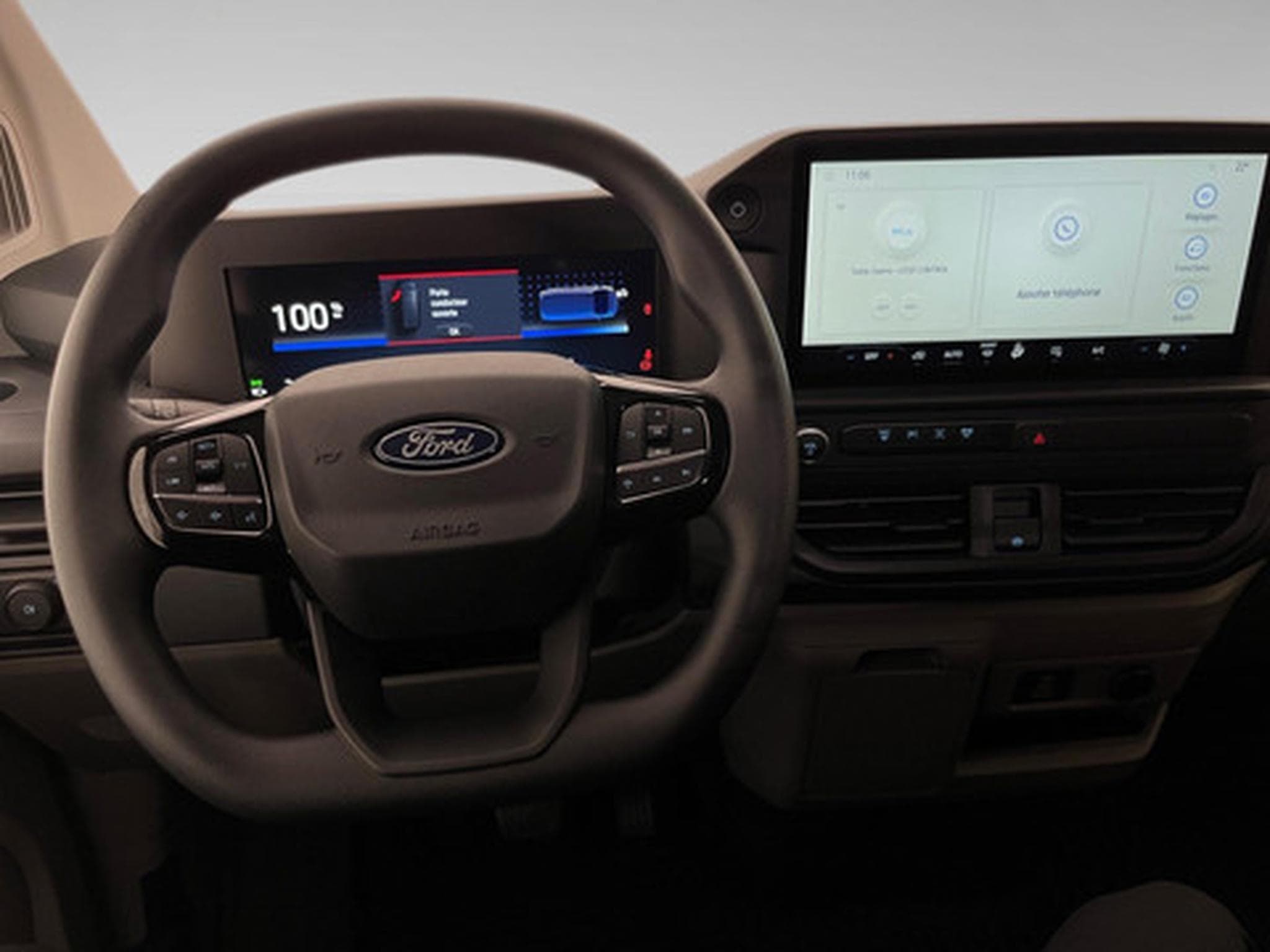Ford Transit Trend 320S (2025) - Photo 13