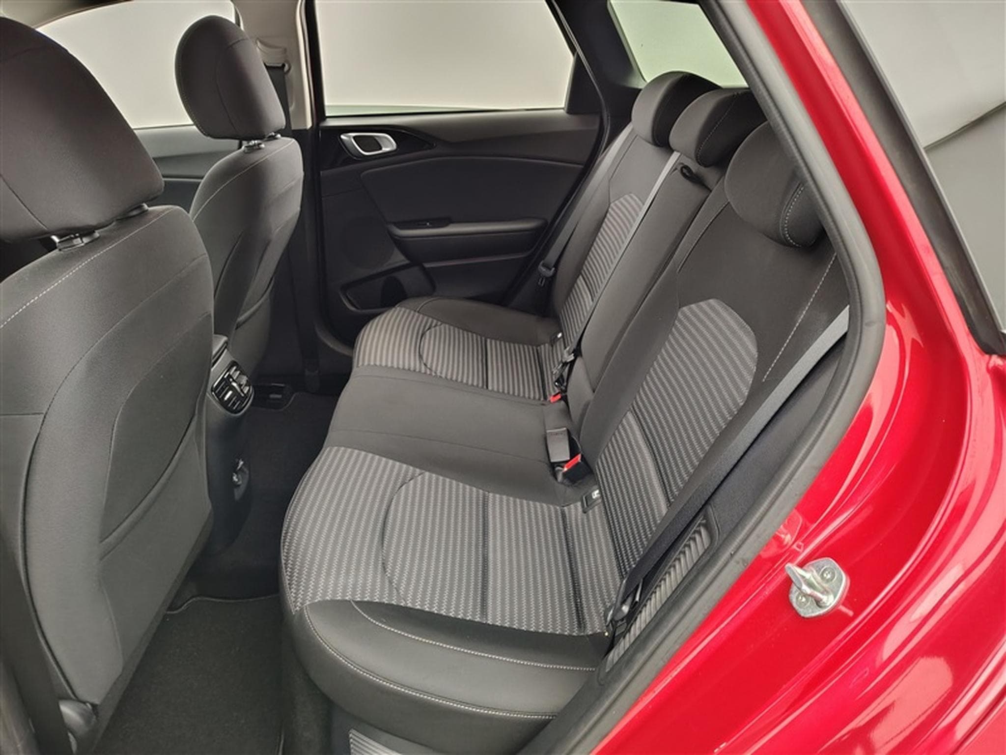 Kia Ceed Sw Ceed SW 1.6 GDi PHEV DCT Navi / Led (2022) - Photo 13