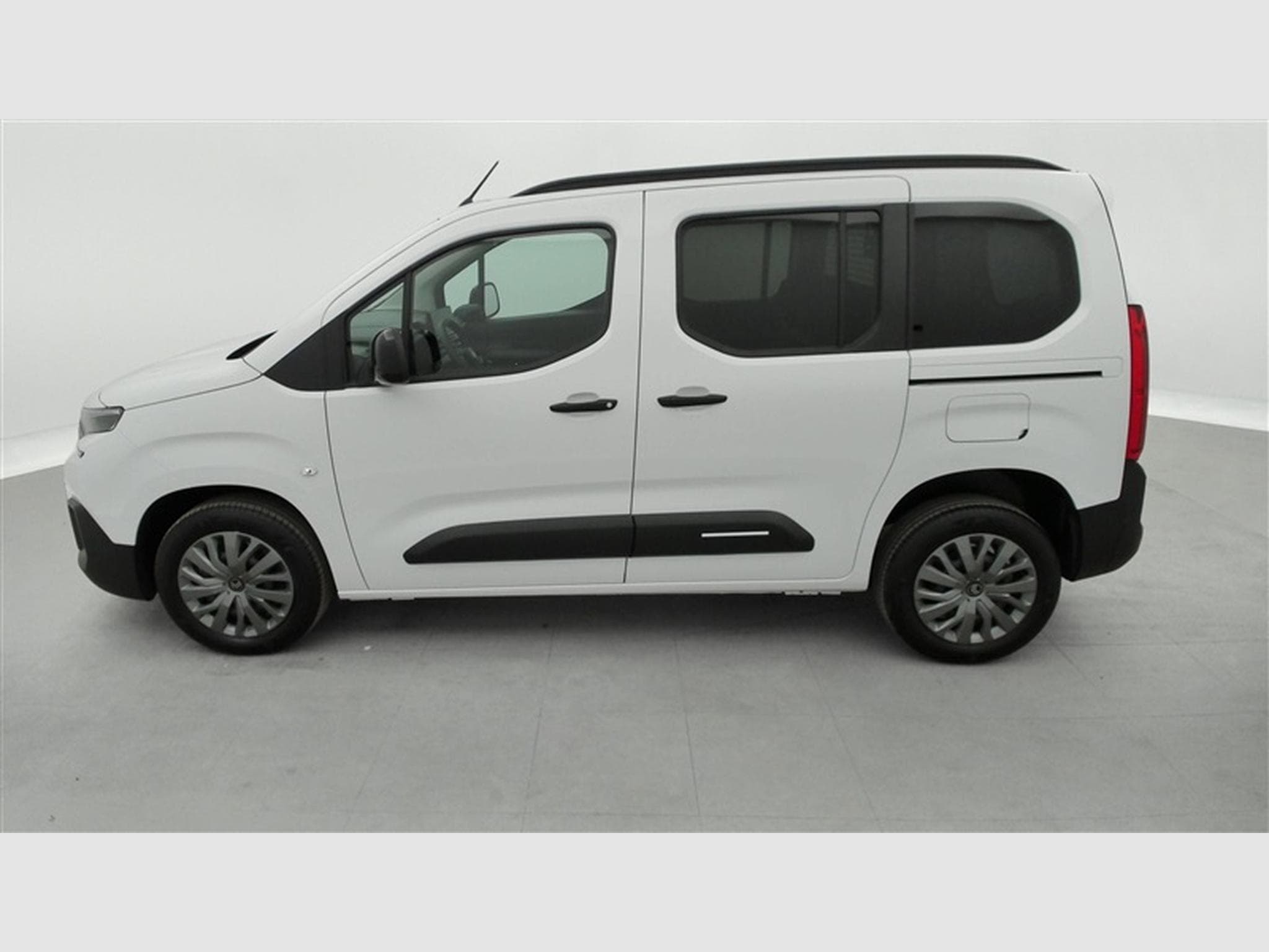 Citroen Berlingo 1.5 HDi Multispace CARPLAY / FULL LED / CAMERA / JA 16" (2026) - Photo 3