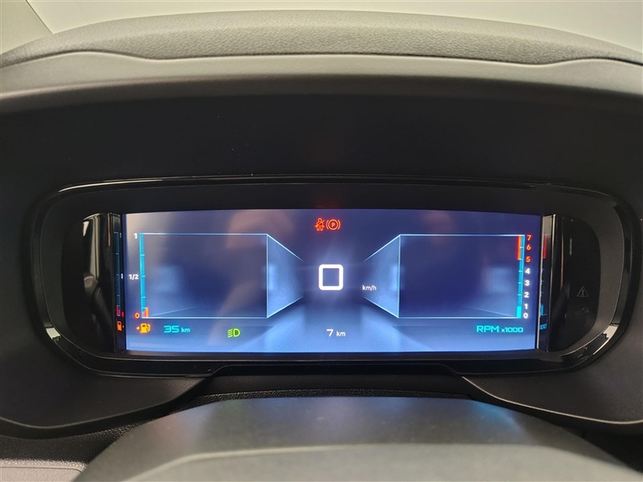 Citroen Berlingo 1.5 HDi Multispace CARPLAY / FULL LED / CAMERA / JA 16" (2026) - Photo 10