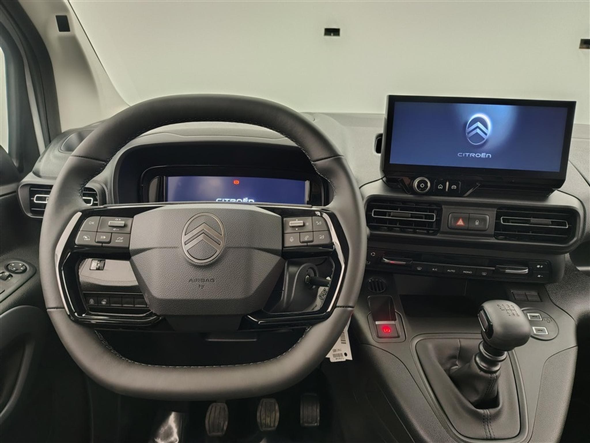 Citroen Berlingo 1.5 HDi Multispace CARPLAY / FULL LED / CAMERA / JA 16" (2026) - Photo 9