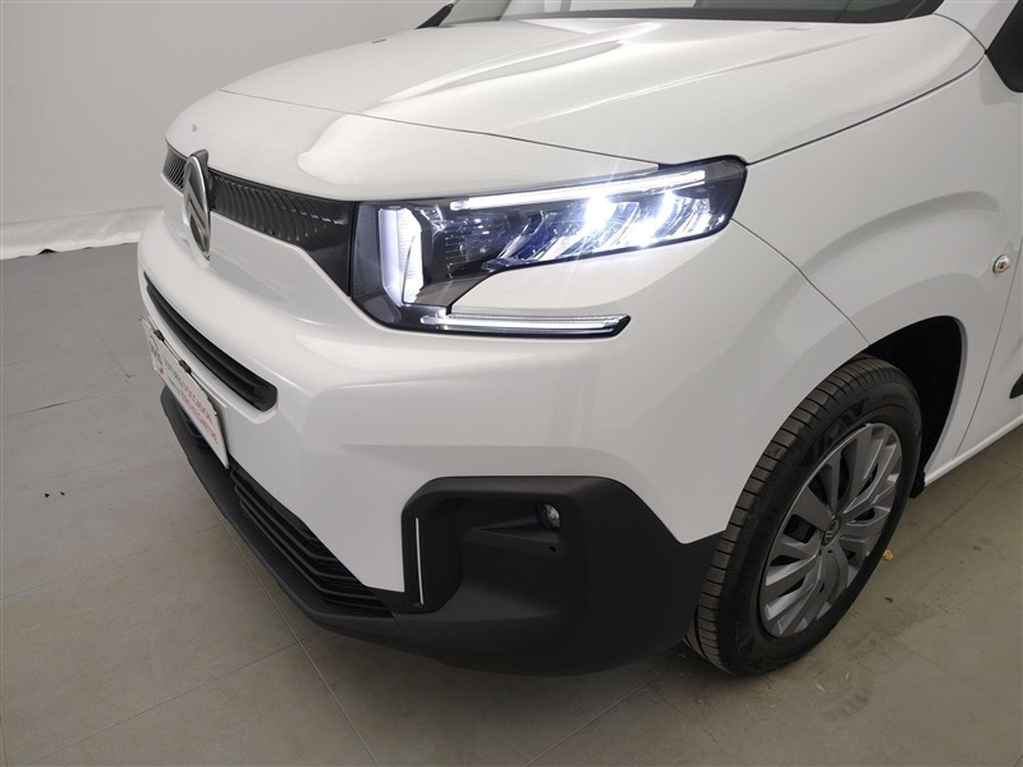 Citroen Berlingo 1.5 HDi Multispace CARPLAY / FULL LED / CAMERA / JA 16" (2026) - Photo 15