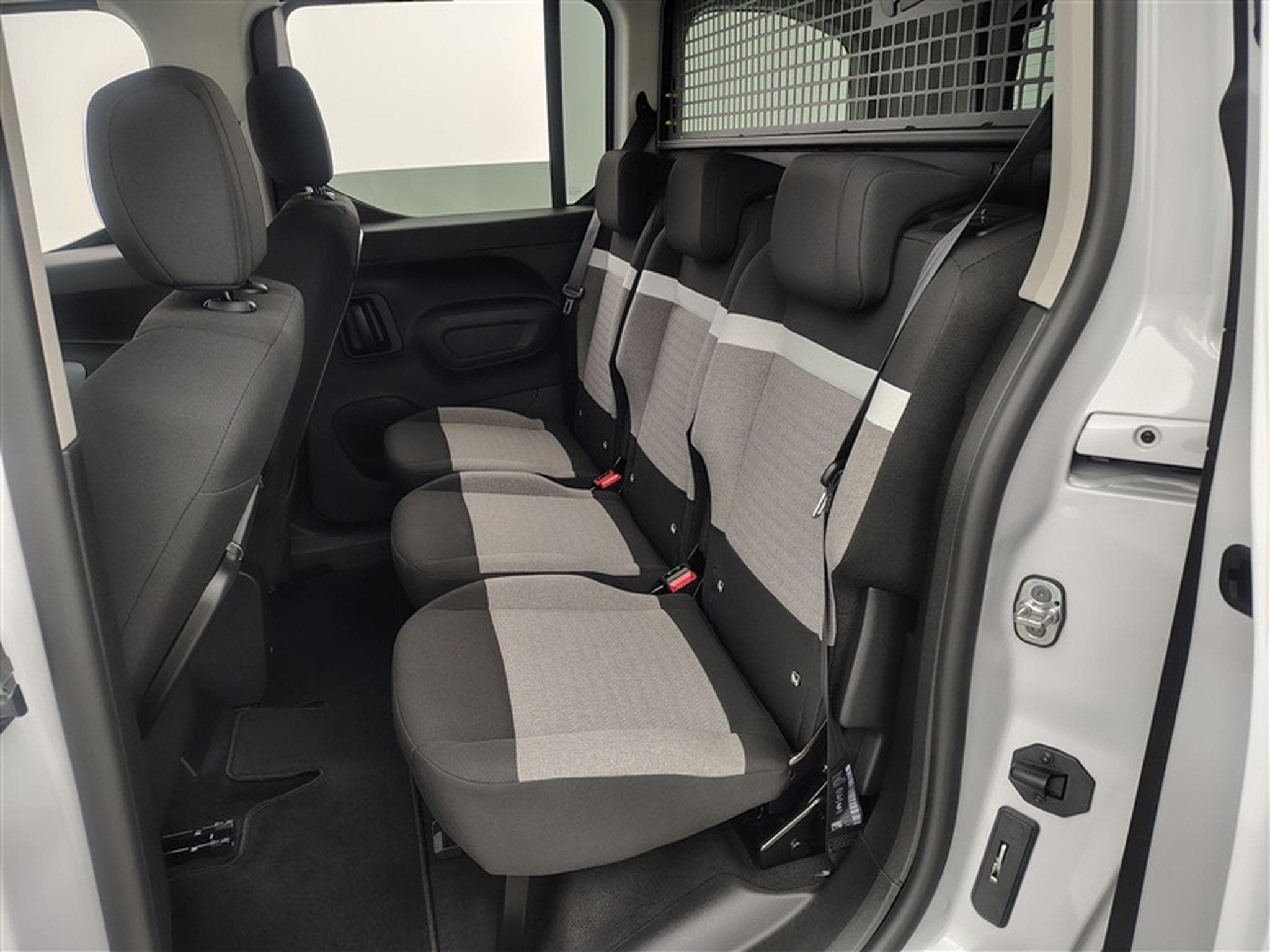 Citroen Berlingo 1.5 HDi Multispace CARPLAY / FULL LED / CAMERA / JA 16" (2026) - Photo 13