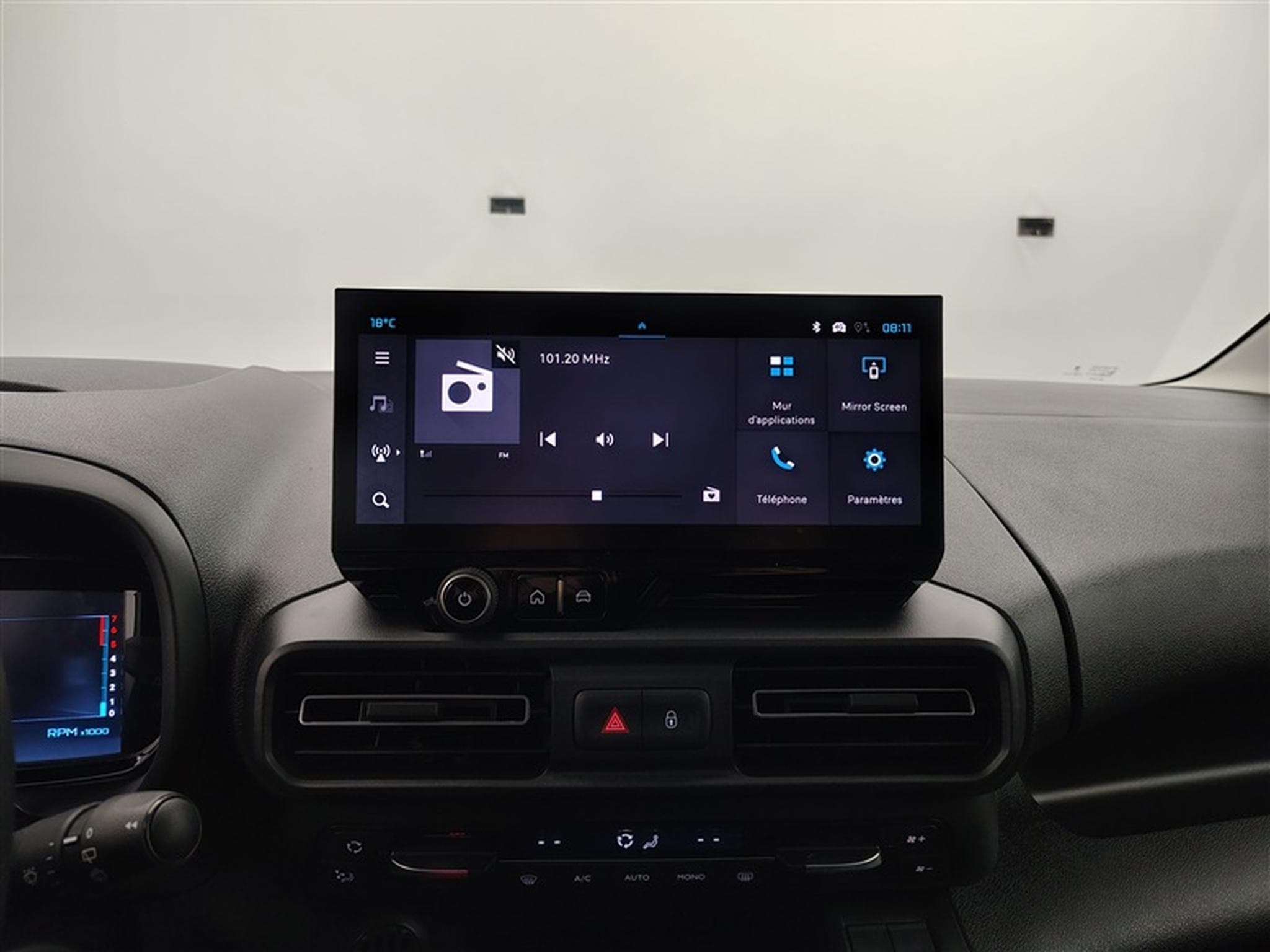 Citroen Berlingo 1.5 HDi Multispace CARPLAY / FULL LED / CAMERA / JA 16" (2026) - Photo 11