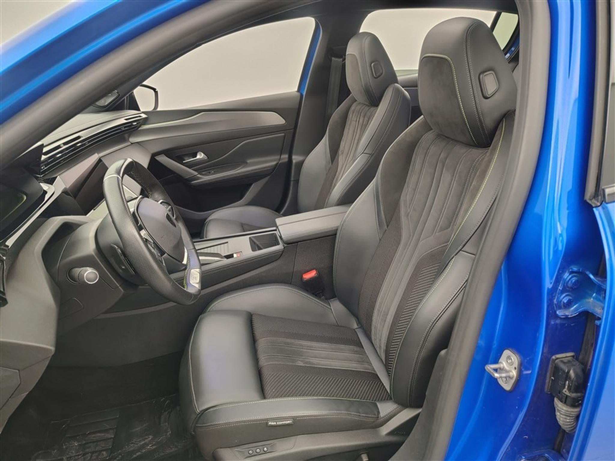 Peugeot 308 1.5 BlueHDi GT Line (2022) - Photo 6
