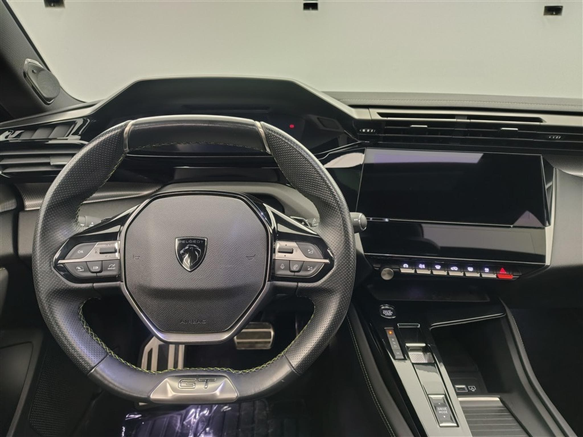 Peugeot 308 1.5 BlueHDi GT Line (2022) - Photo 8