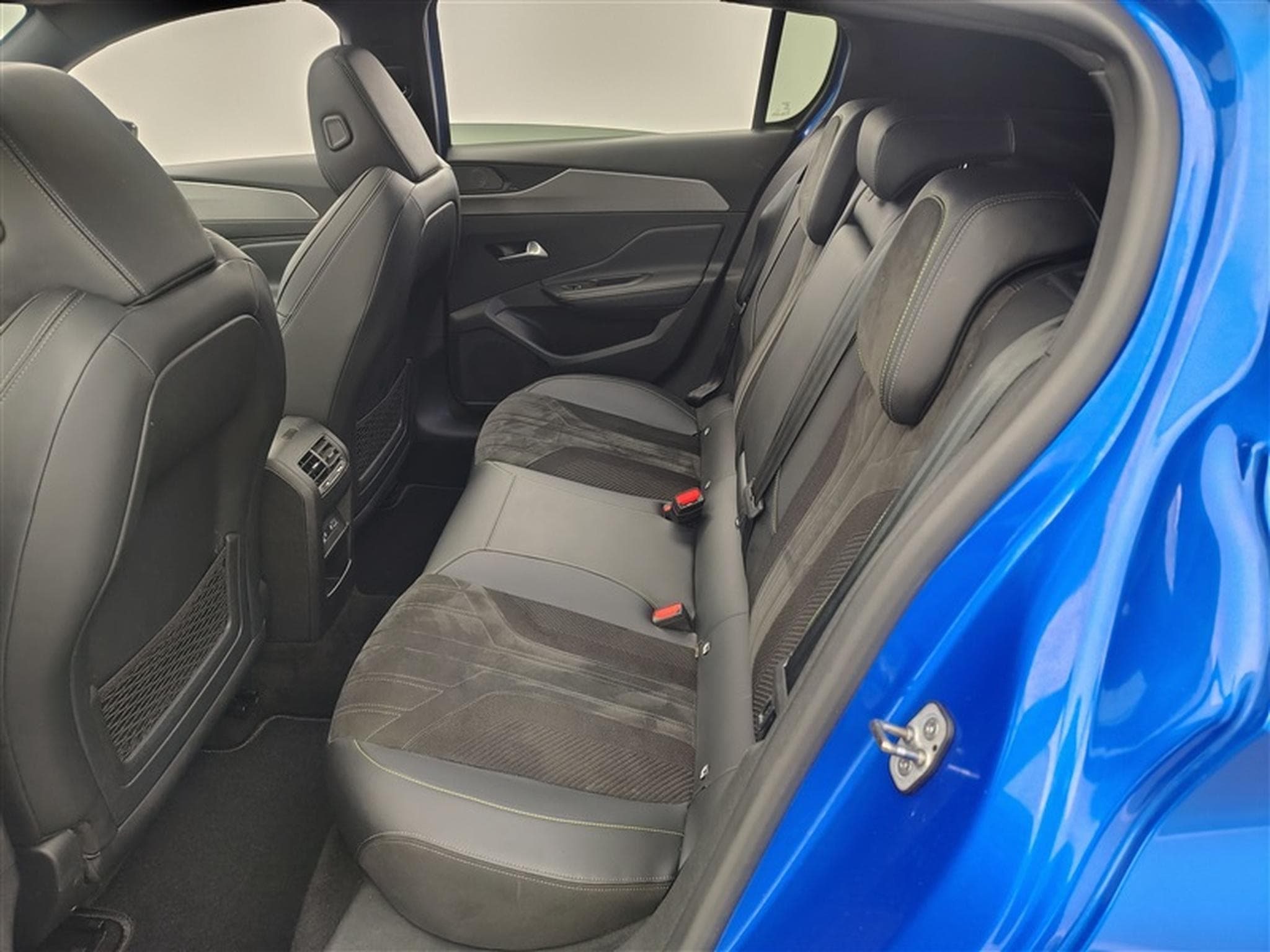 Peugeot 308 1.5 BlueHDi GT Line (2022) - Photo 12