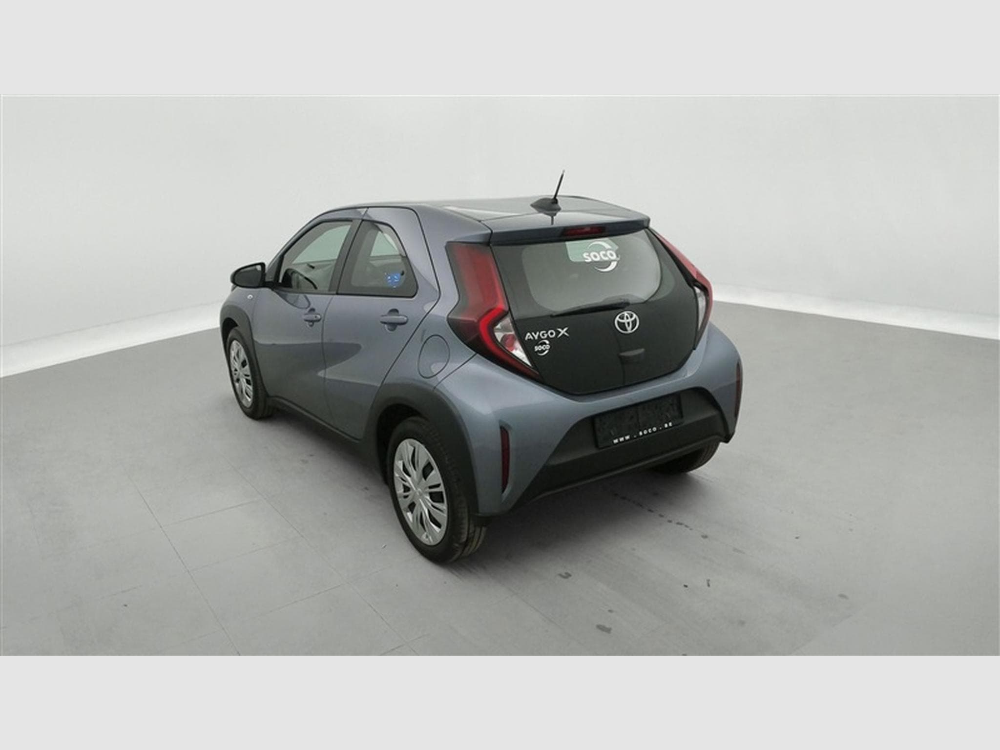 Toyota Aygo 1.0i CVT OLAY HD Clim/ CarPlay / Céméra / ... (2025) - Photo 2