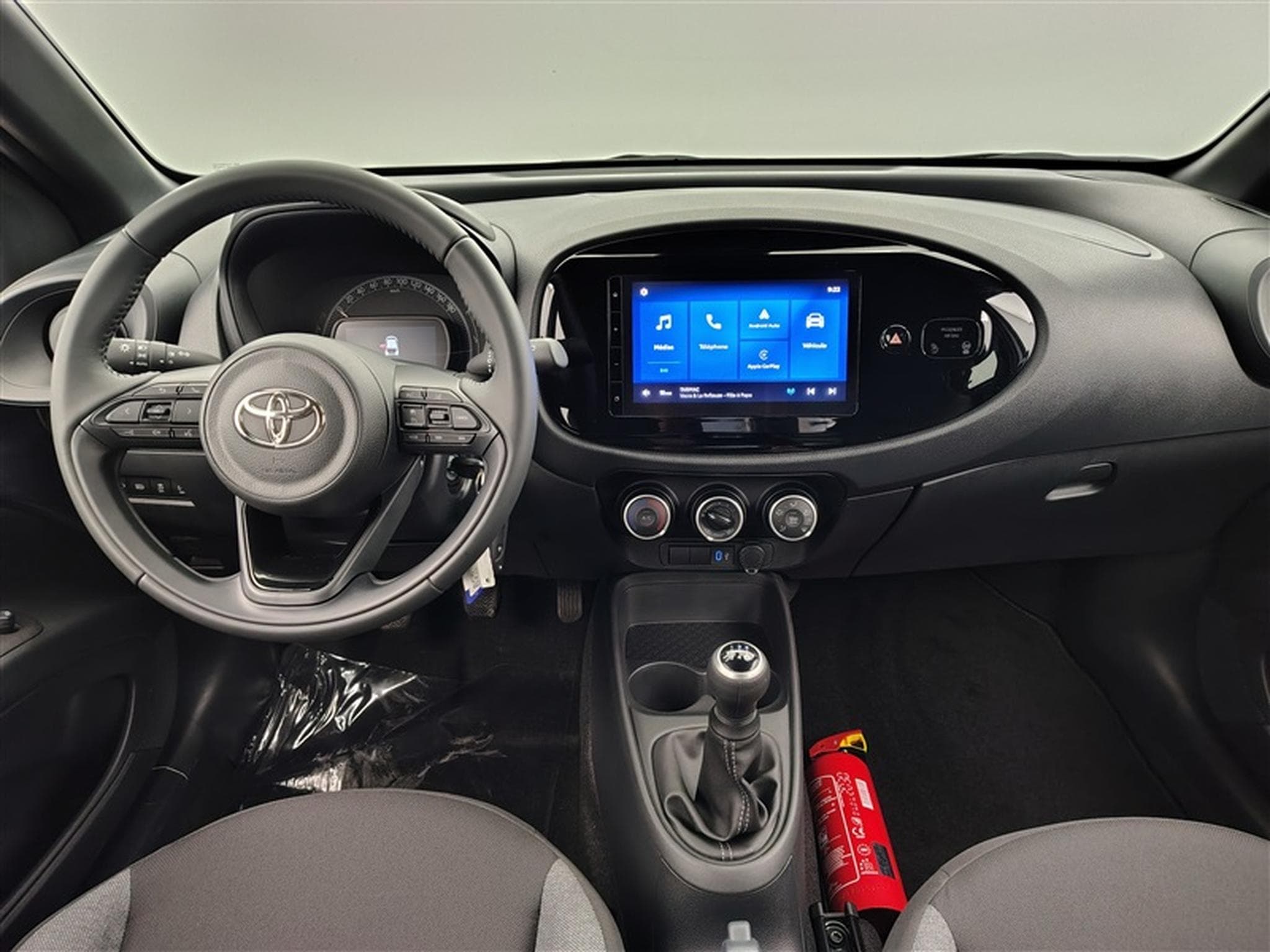 Toyota Aygo 1.0i CVT OLAY HD Clim/ CarPlay / Céméra / ... (2025) - Photo 8